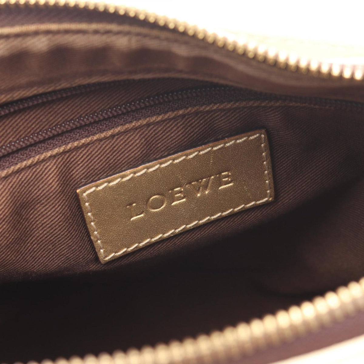 Loewe White Coated Canvas Leather Shoulder Bag (Pre-Owned)