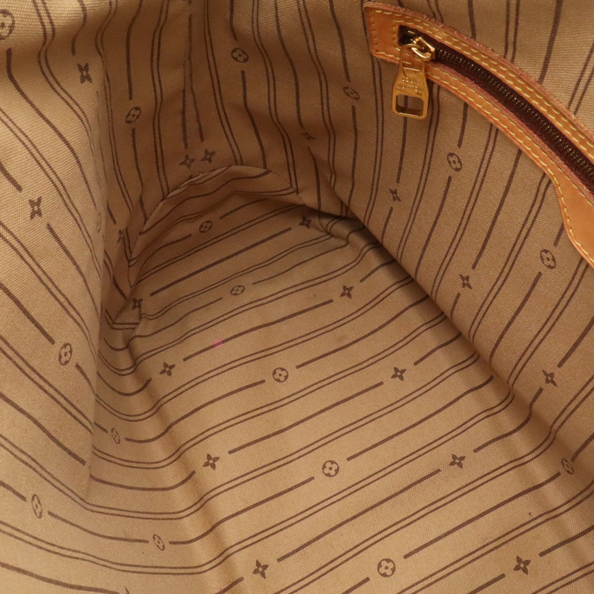 Louis Vuitton Brown Galle Monogram White Monogram Shoulder Bag (Pre-Owned)