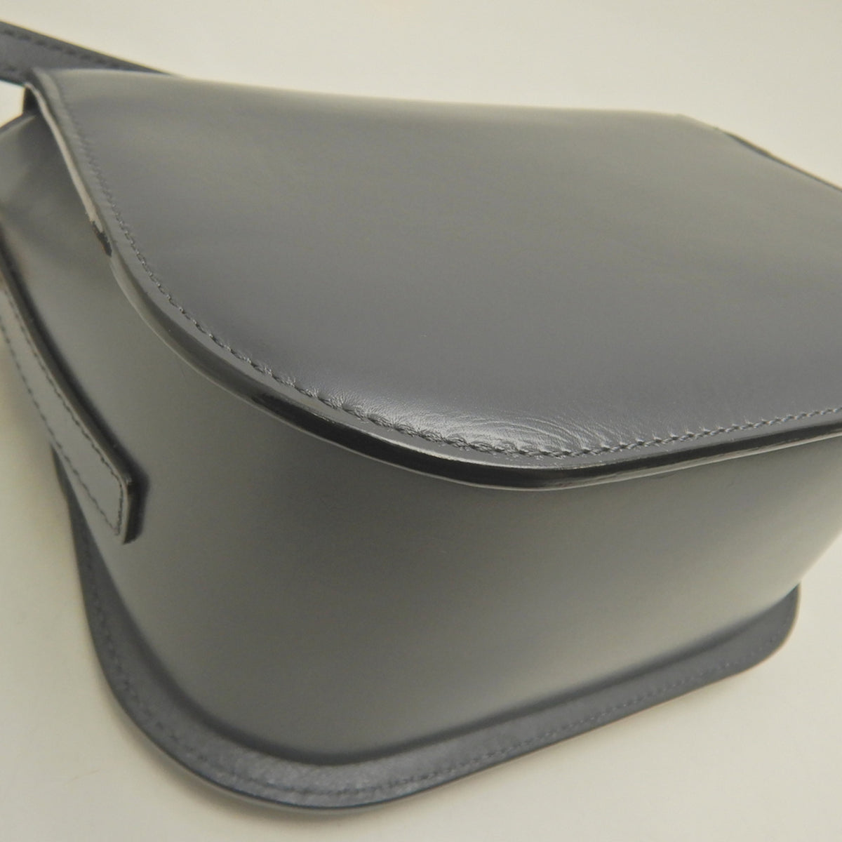 Valextra Gray Navy Leather Shoulder Bag (Pre-Owned)