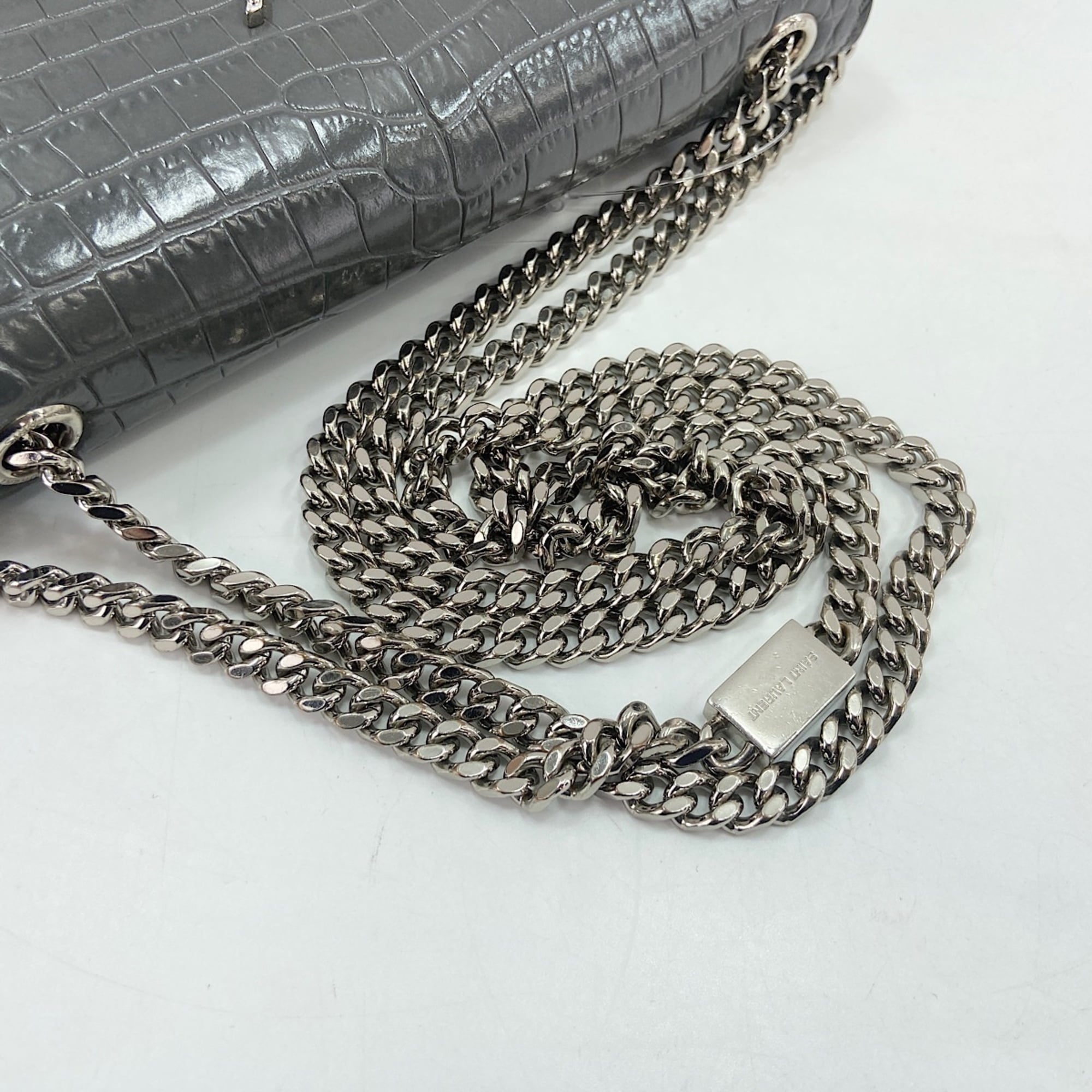 Yves Saint Laurent Gray Shoulder Bag (Pre-Owned)