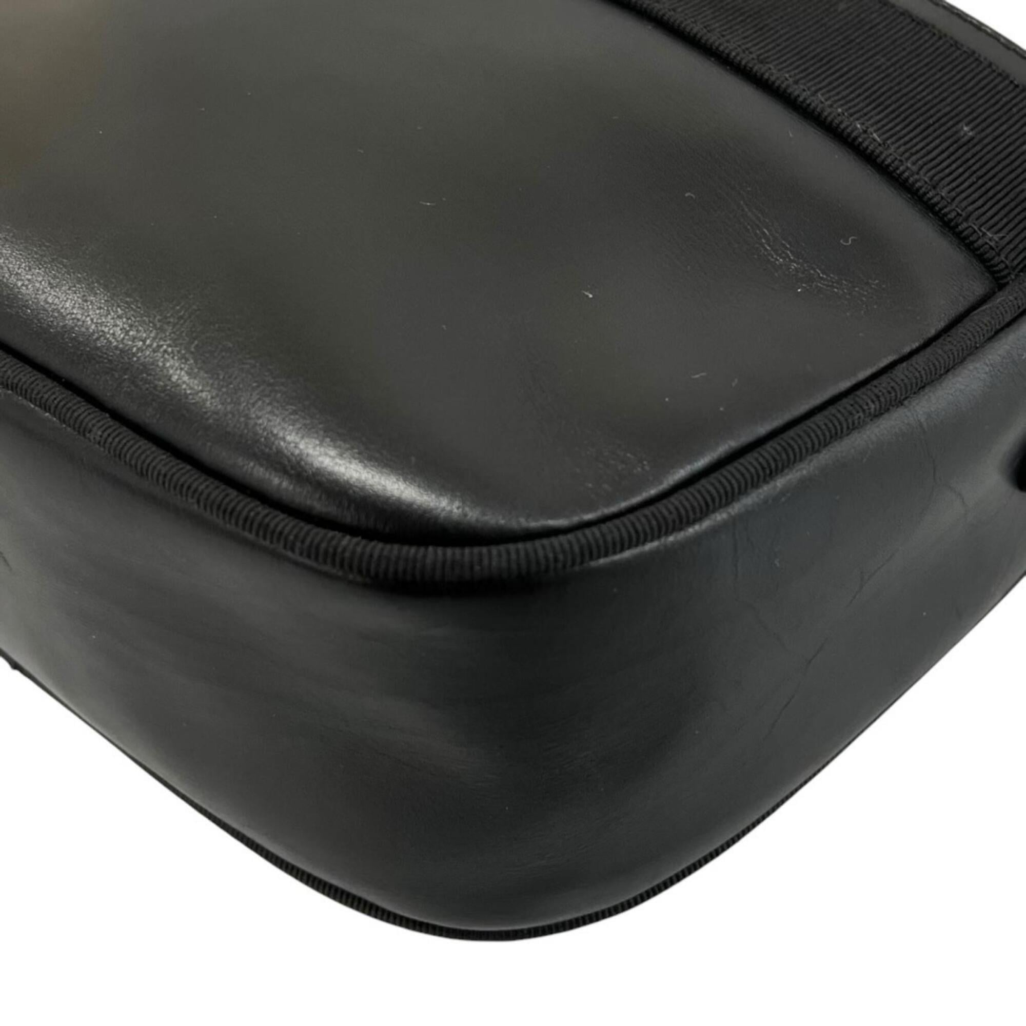 Salvatore Ferragamo Black Leather Shoulder Bag (Pre-Owned)