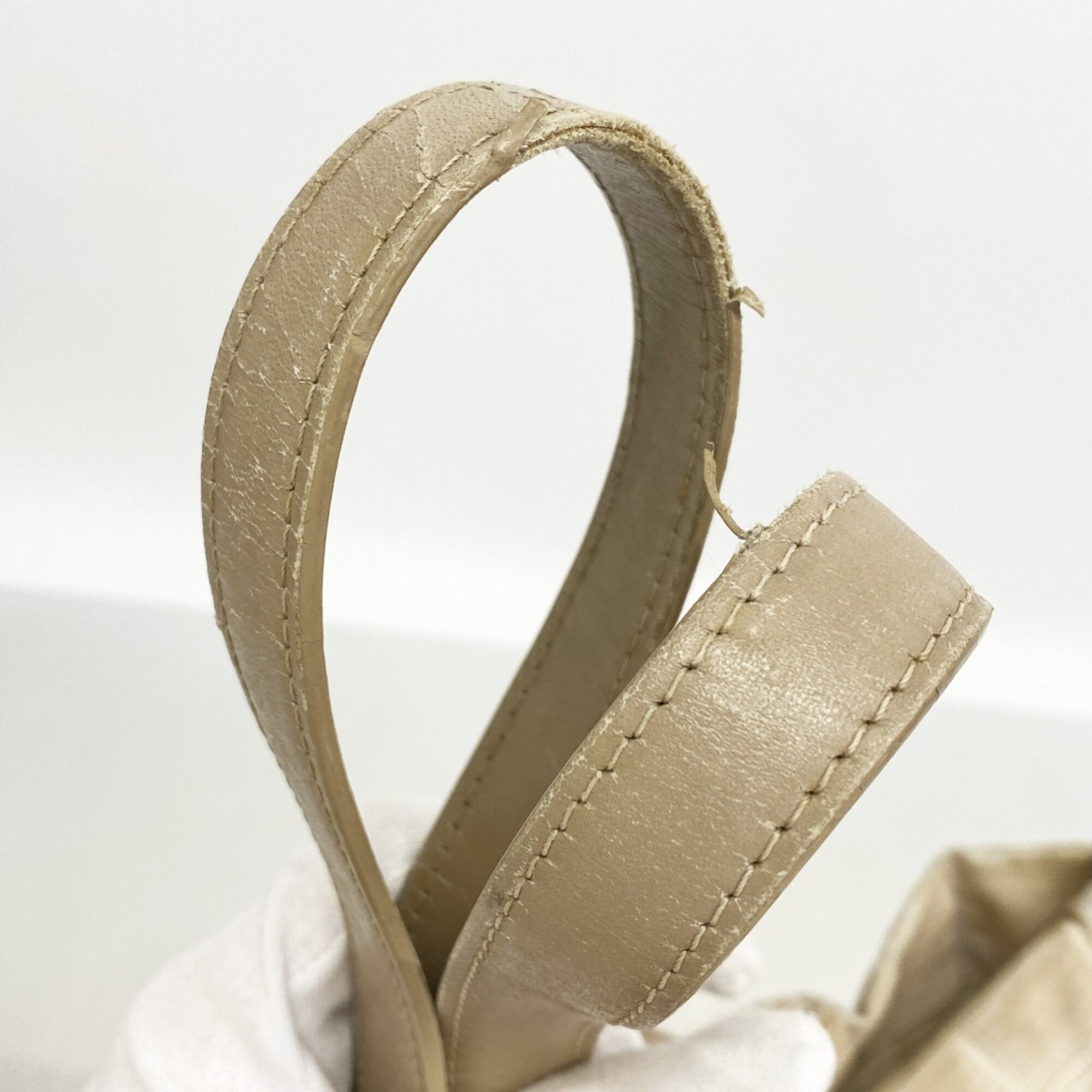 Chanel Beige Nylon Tote Bag (Pre-Owned)