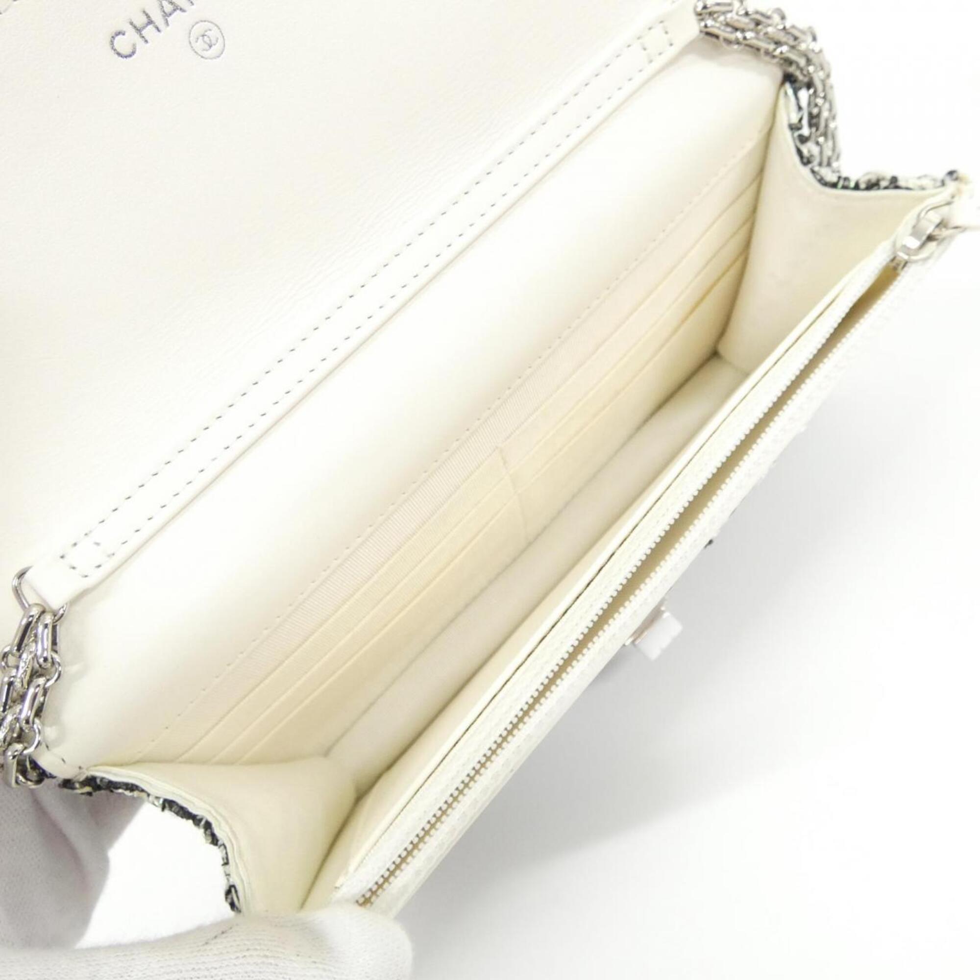 Chanel Navy White Tweed Chain/Shoulder Wallet (Pre-Owned)