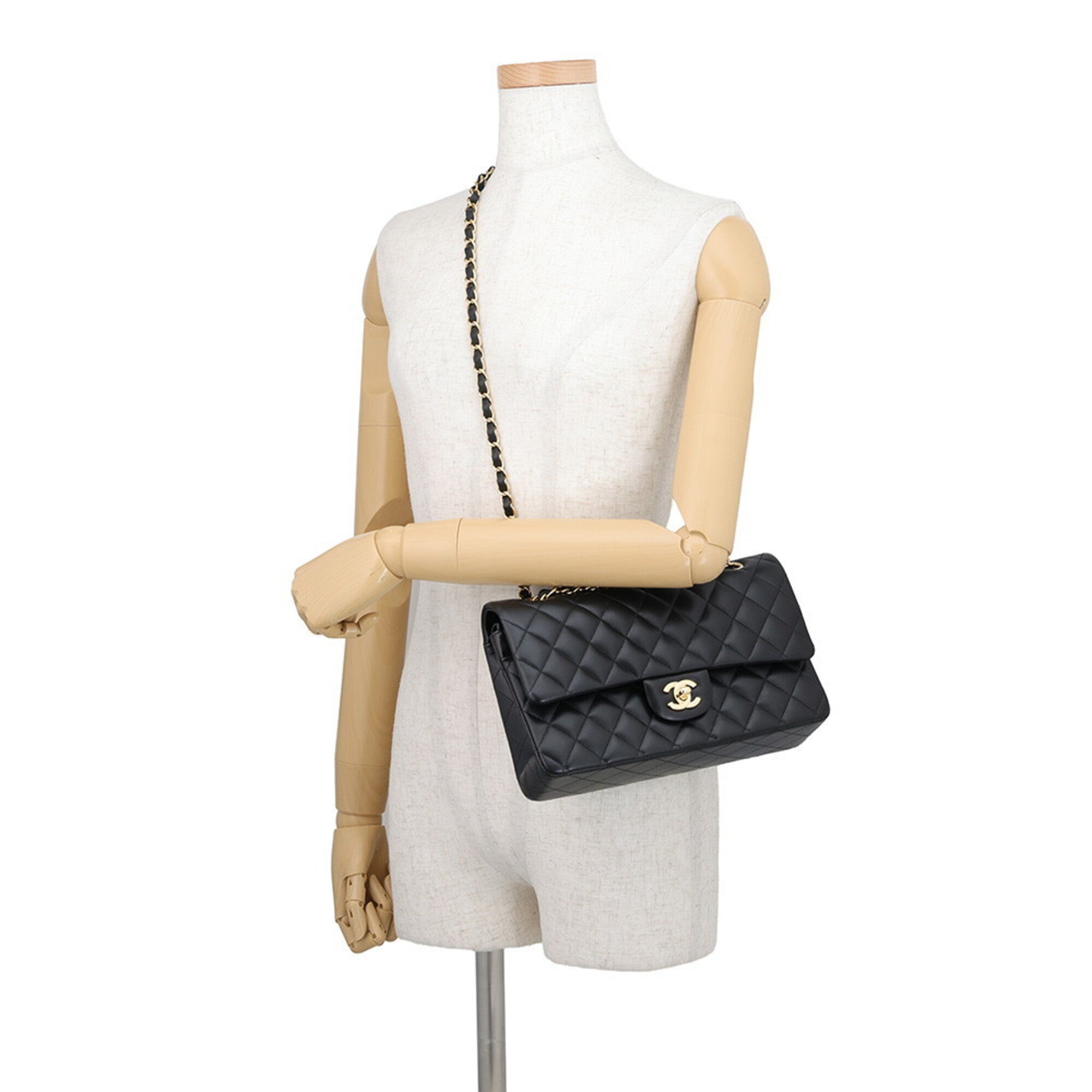 Chanel Black Leather Handbag Shoulder Bag (Pre-Owned)
