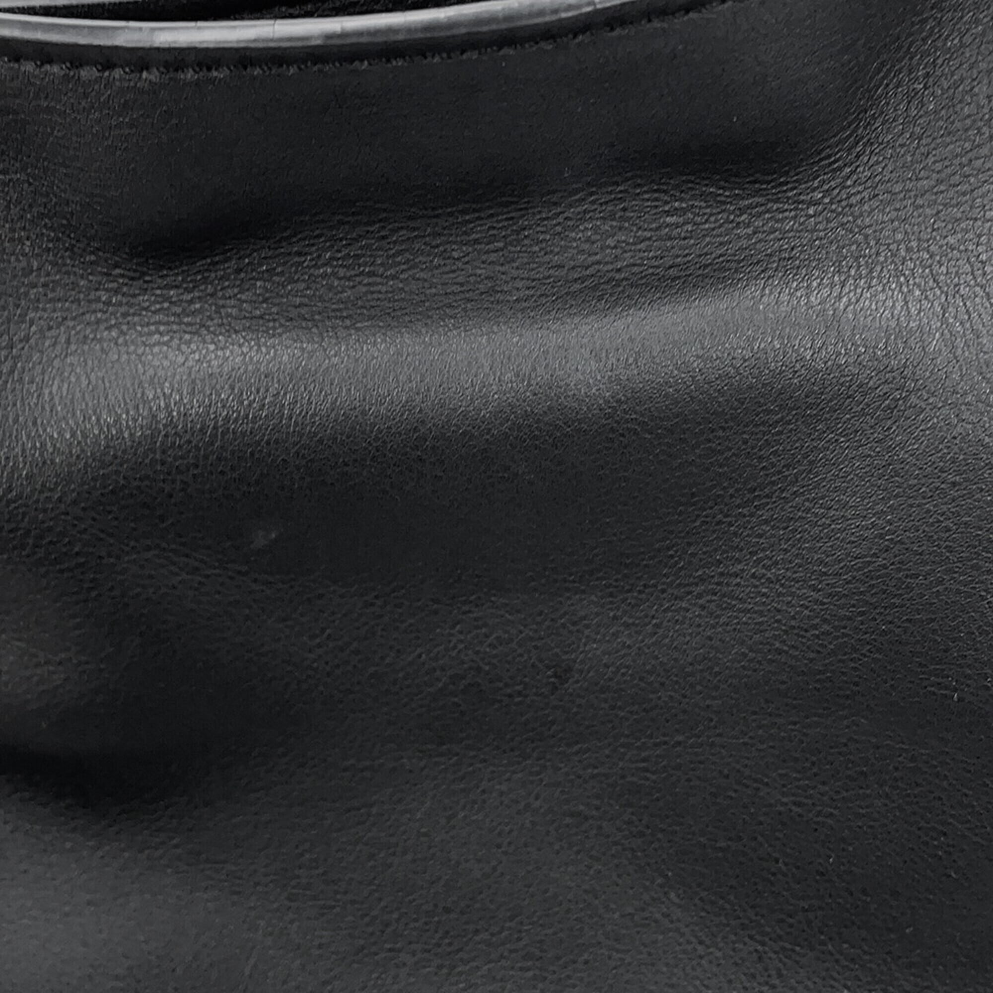 Loewe Flamenco Black Leather Shoulder Bag (Pre-Owned)