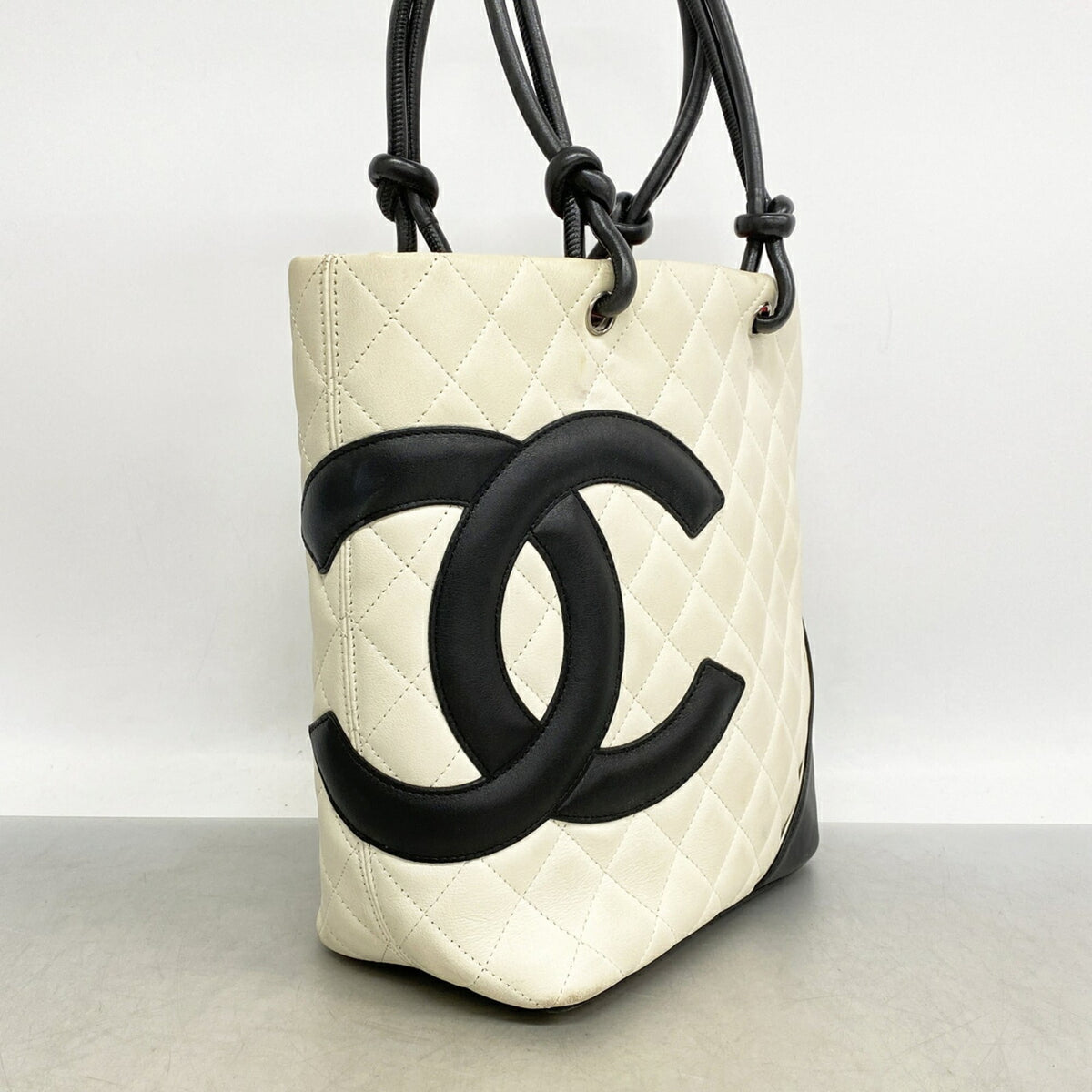 Chanel Black White Leather Tote Bag (Pre-Owned)