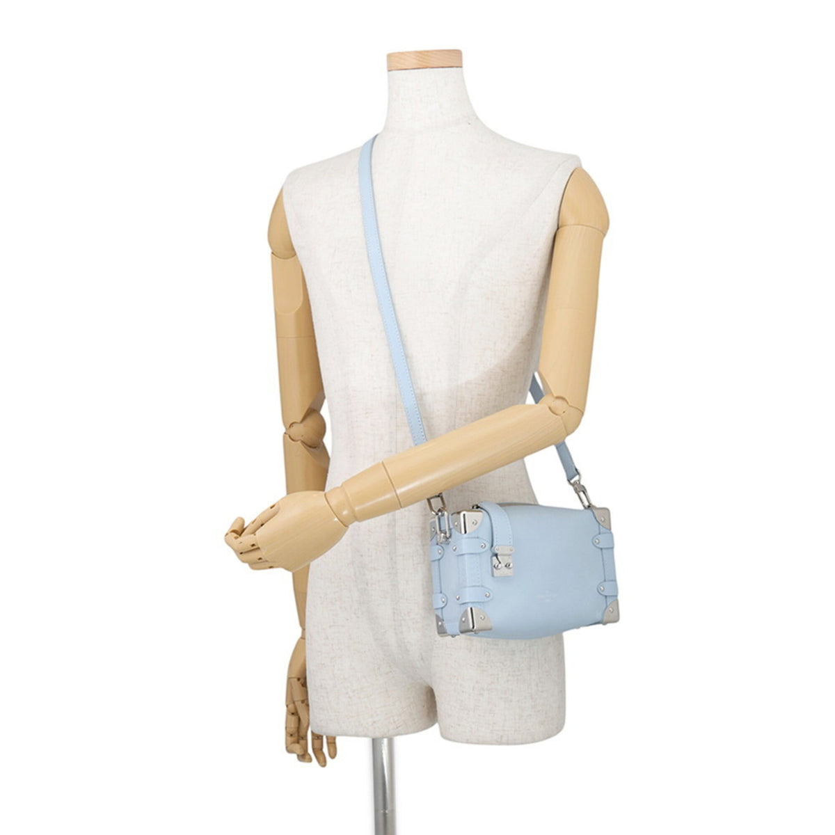 Louis Vuitton Light Blue Leather Handbag Shoulder Bag (Pre-Owned)