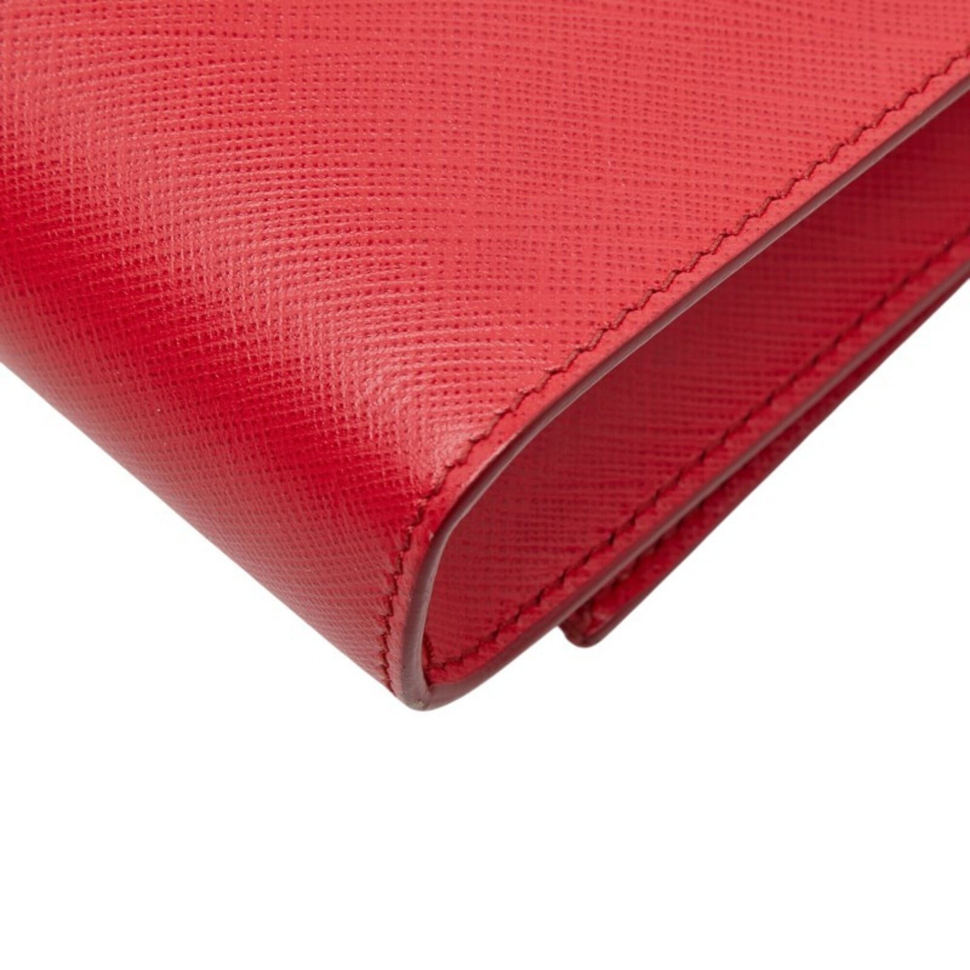 Salvatore Ferragamo Red Color Leather Shoulder Bag (Pre-Owned)