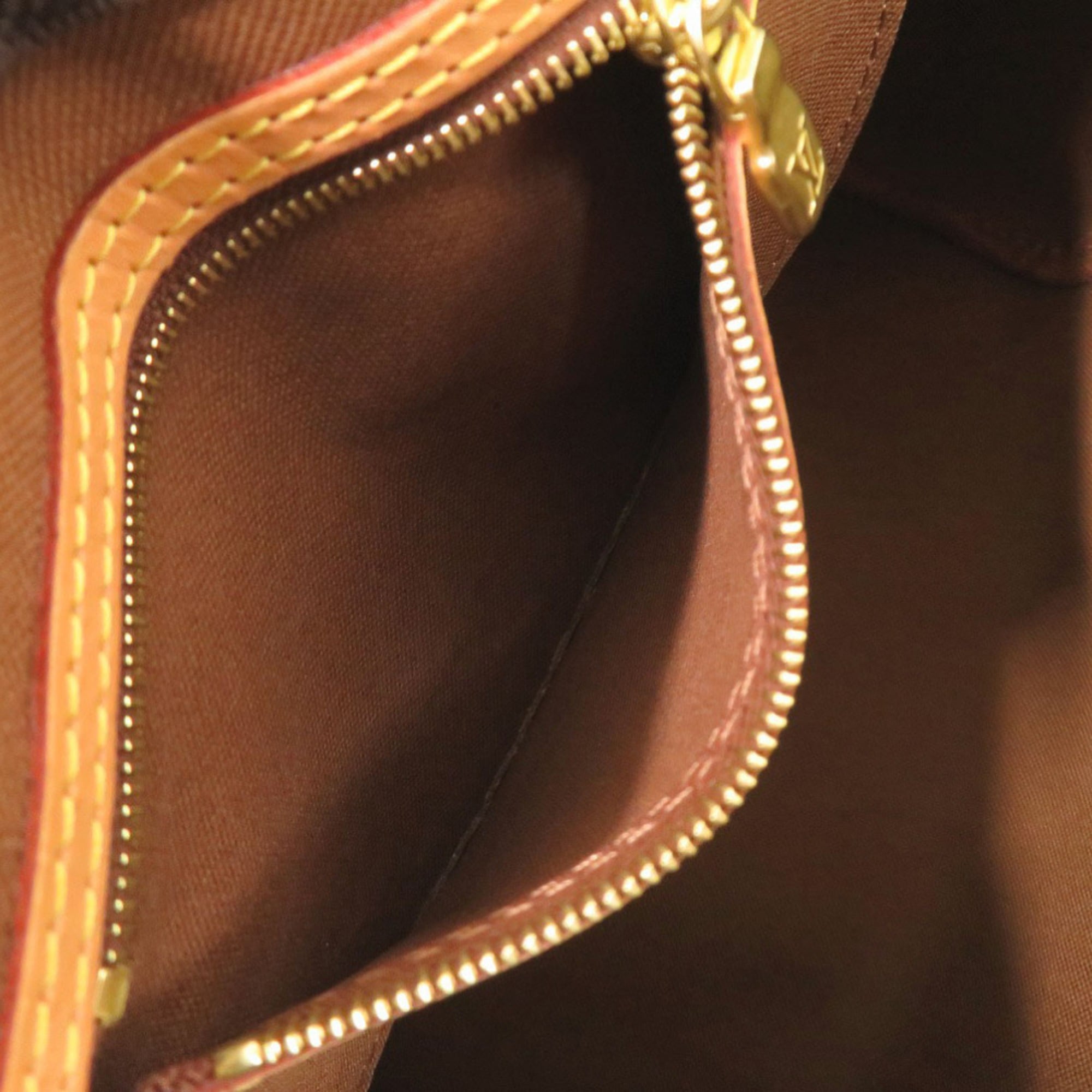 Louis Vuitton Brown Monogram Monogram Handbag (Pre-Owned)