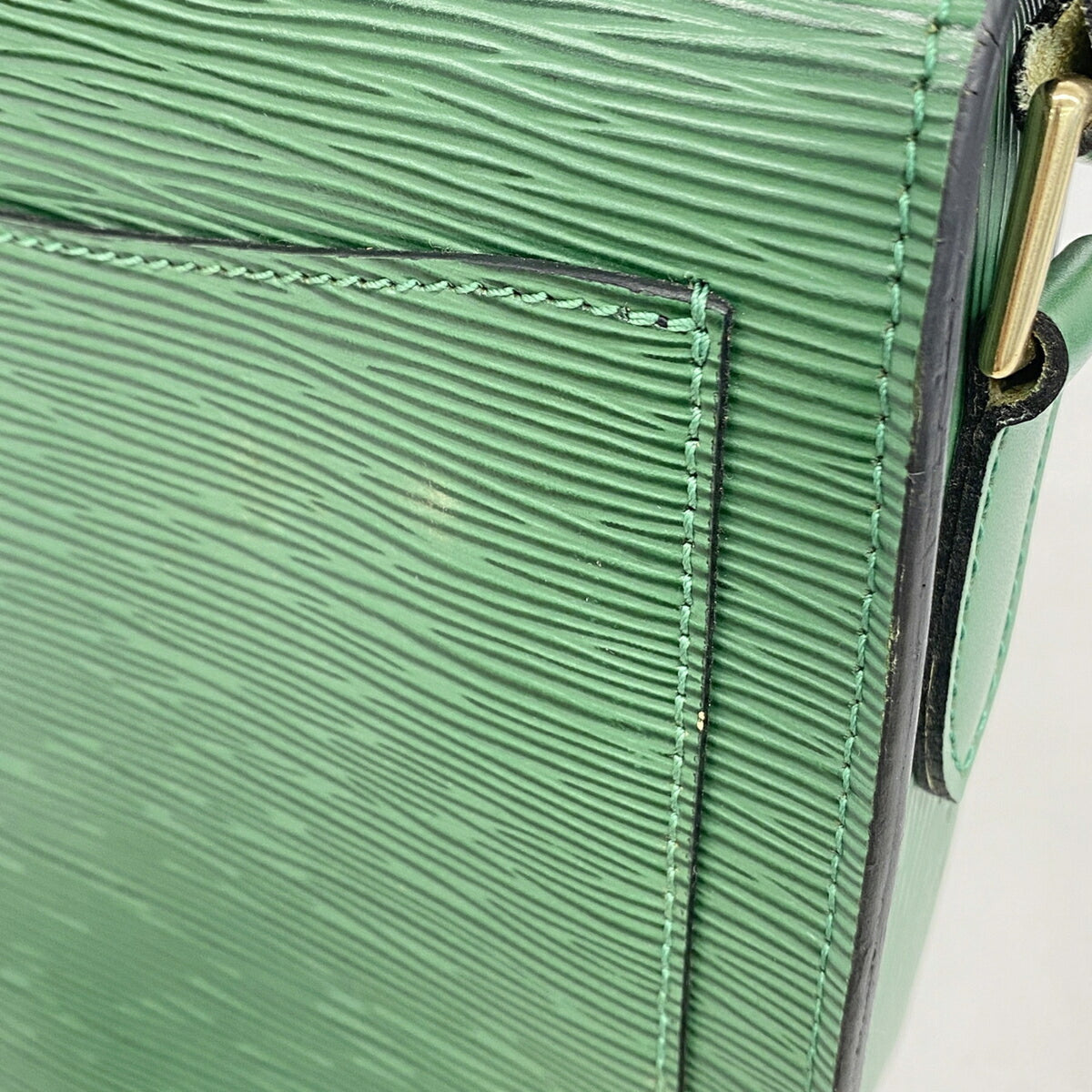 Louis Vuitton Borneo Green Shoulder Bag (Pre-Owned)