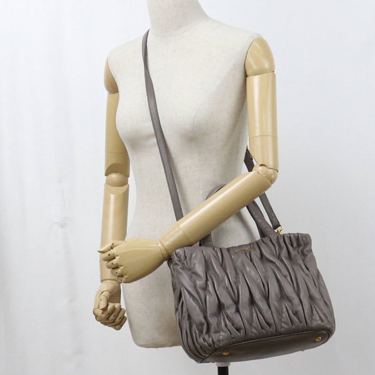 Miu Miu Gray Leather Tote Bag (Pre-Owned)