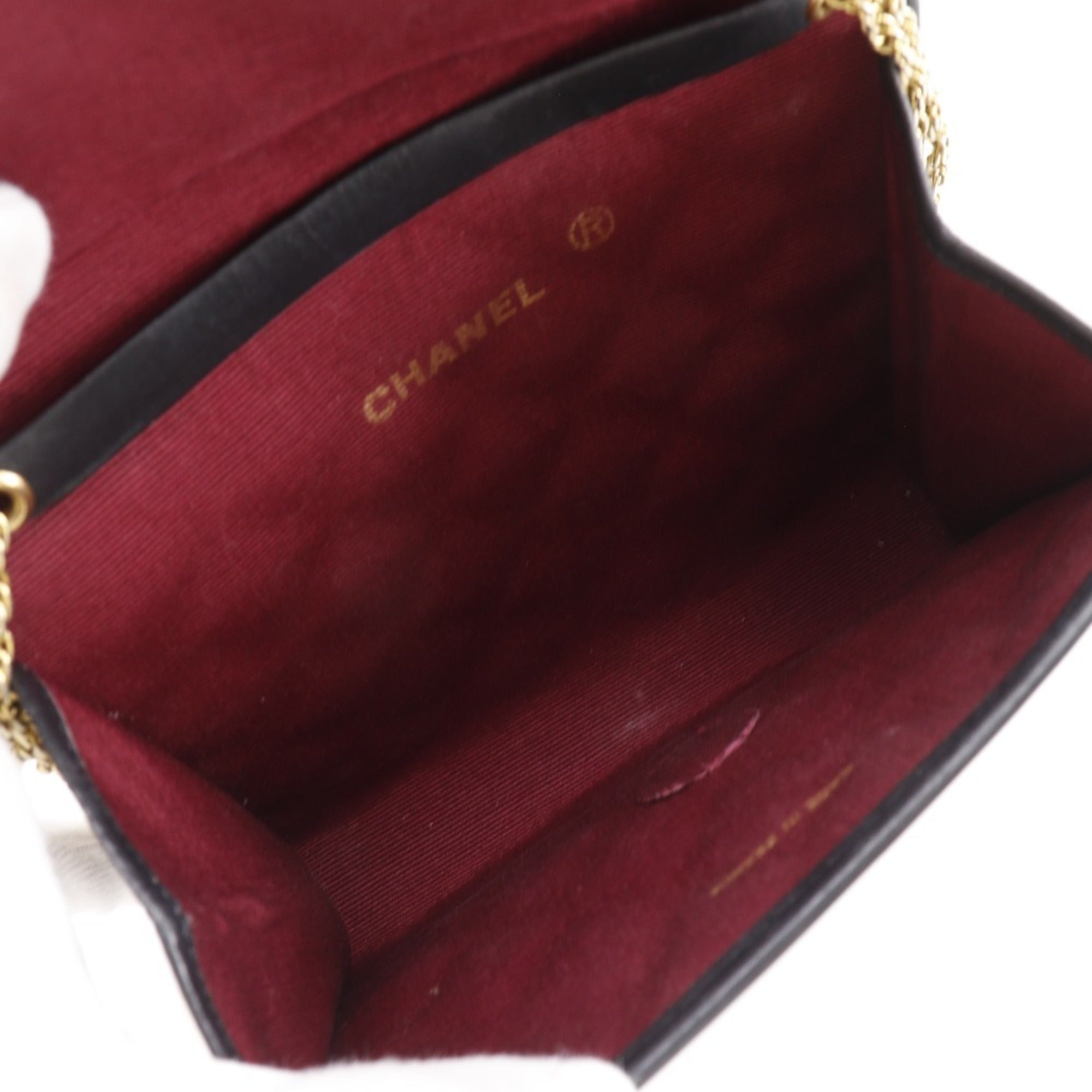 Chanel Black Leather Pochette Shoulder Bag (Pre-Owned)