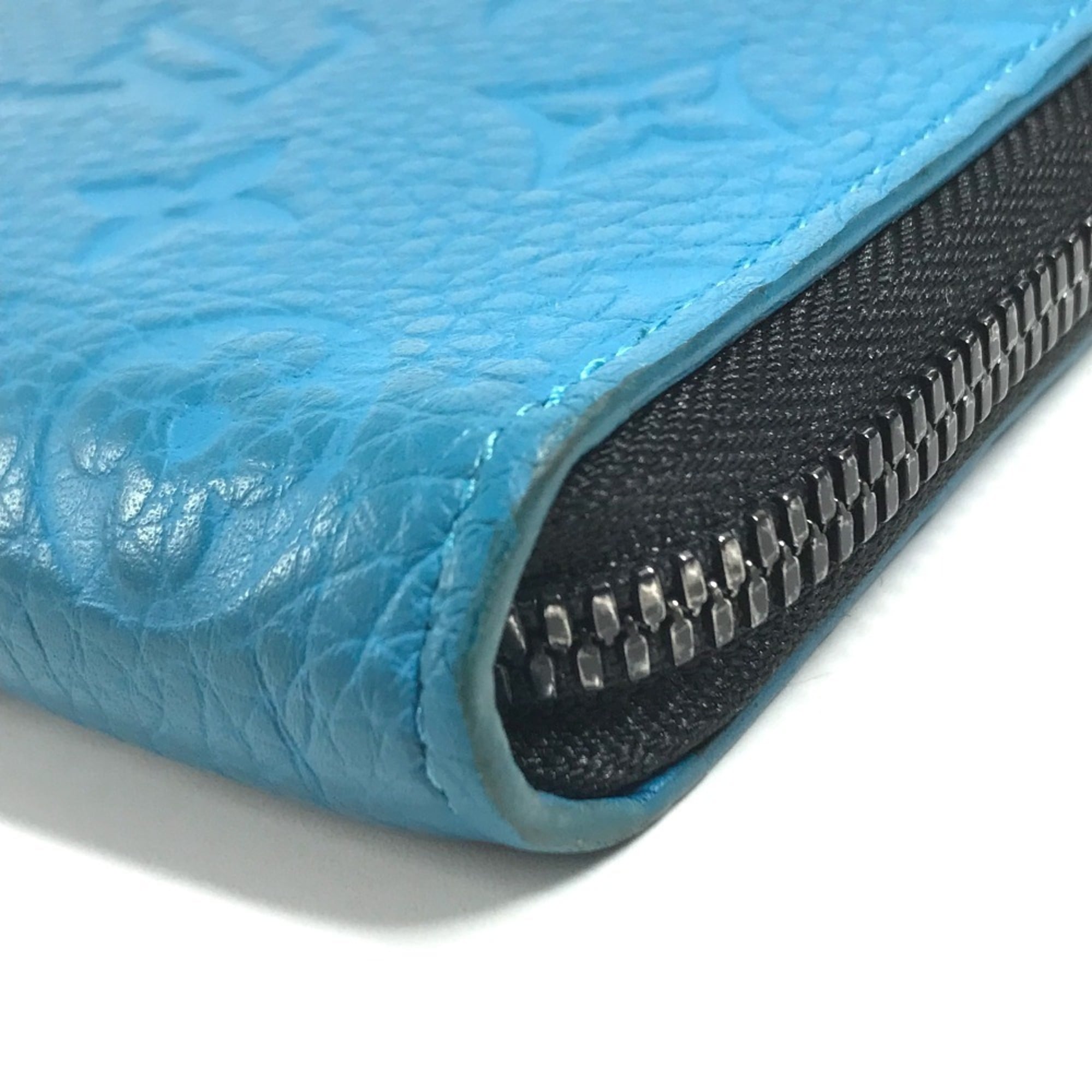 Louis Vuitton Taurillon Blue Leather Long Wallet (Bi-Fold) (Pre-Owned)