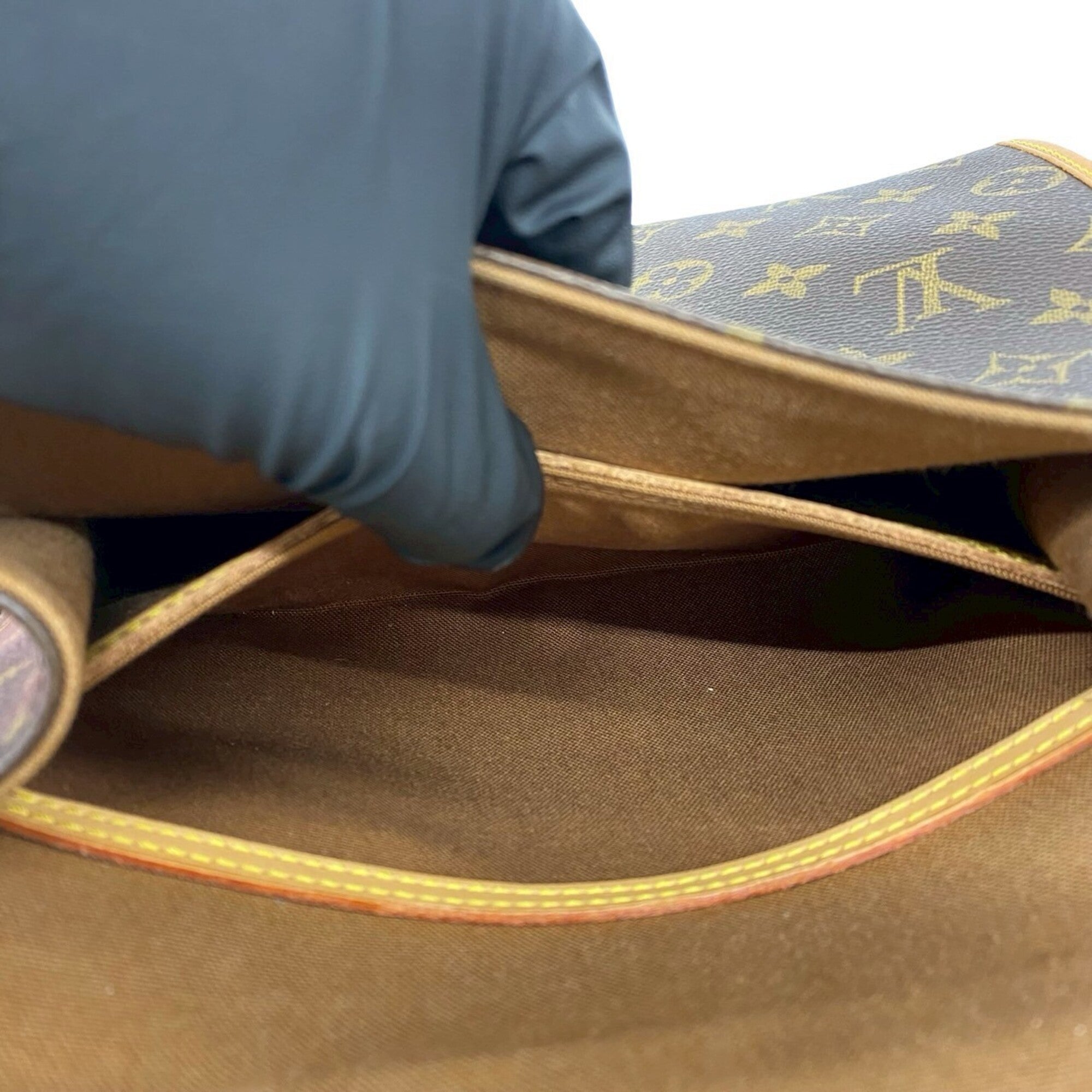 Louis Vuitton Brown Leather Pvc Handbag Shoulder Bag (Pre-Owned)