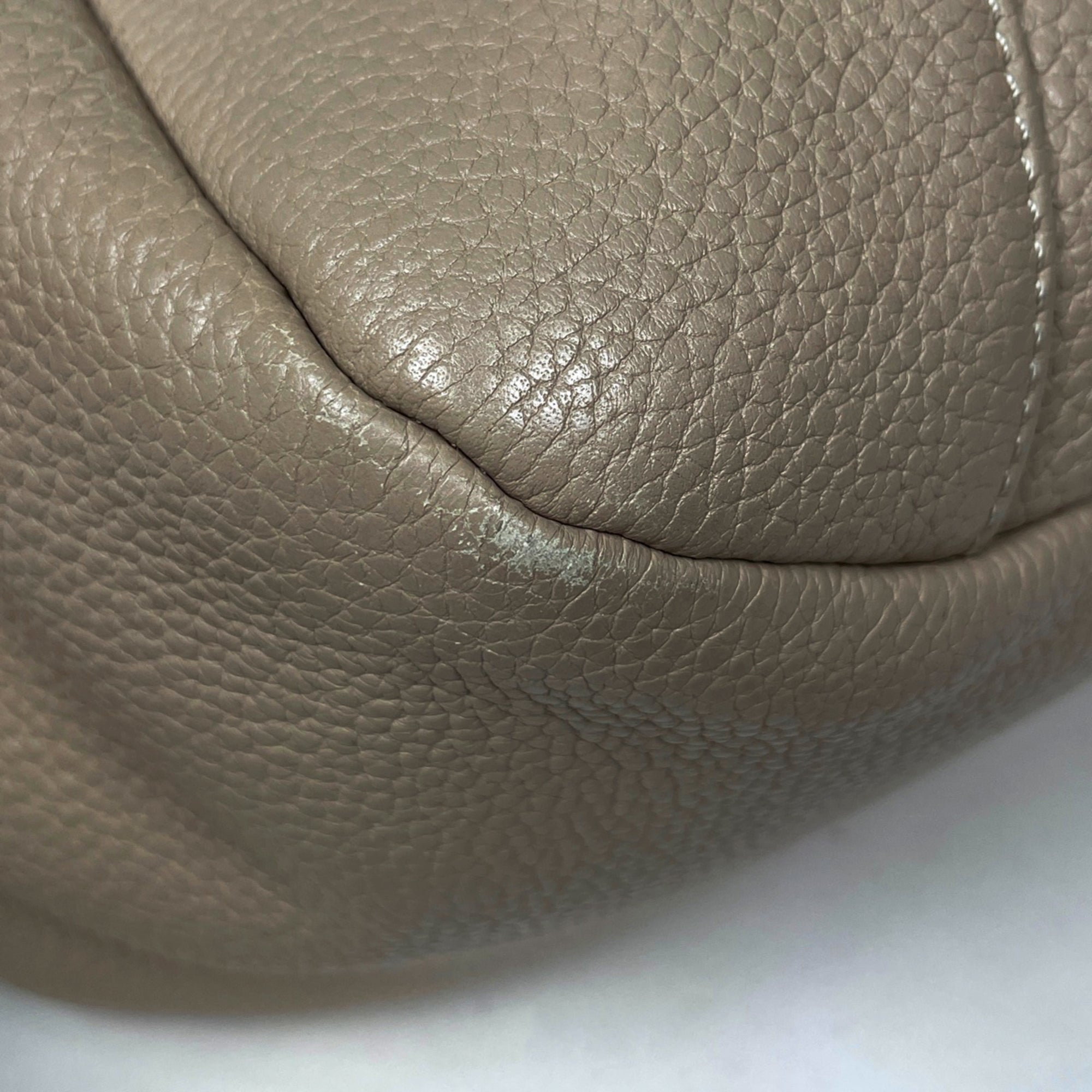 Loewe Beige Leather Shoulder Bag (Pre-Owned)