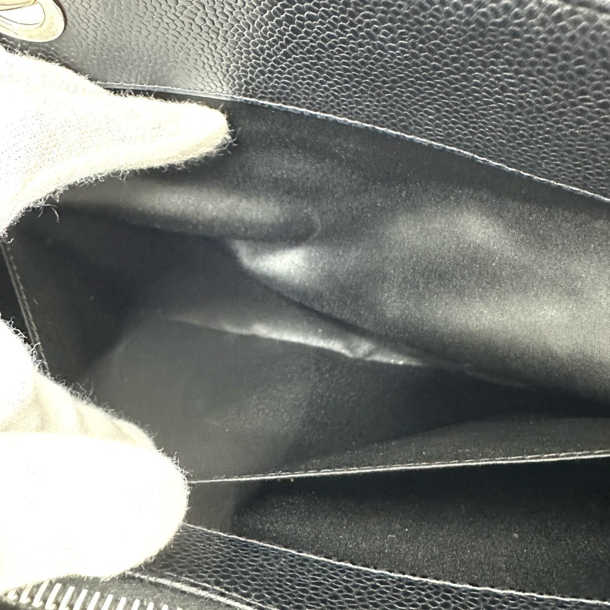 Chanel Black Grained Calfskin Handbag Tote Bag (Pre-Owned)