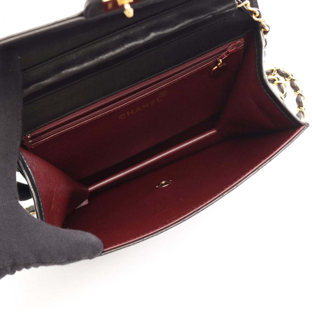 Chanel Black Leather Handbag Shoulder Bag (Pre-Owned)