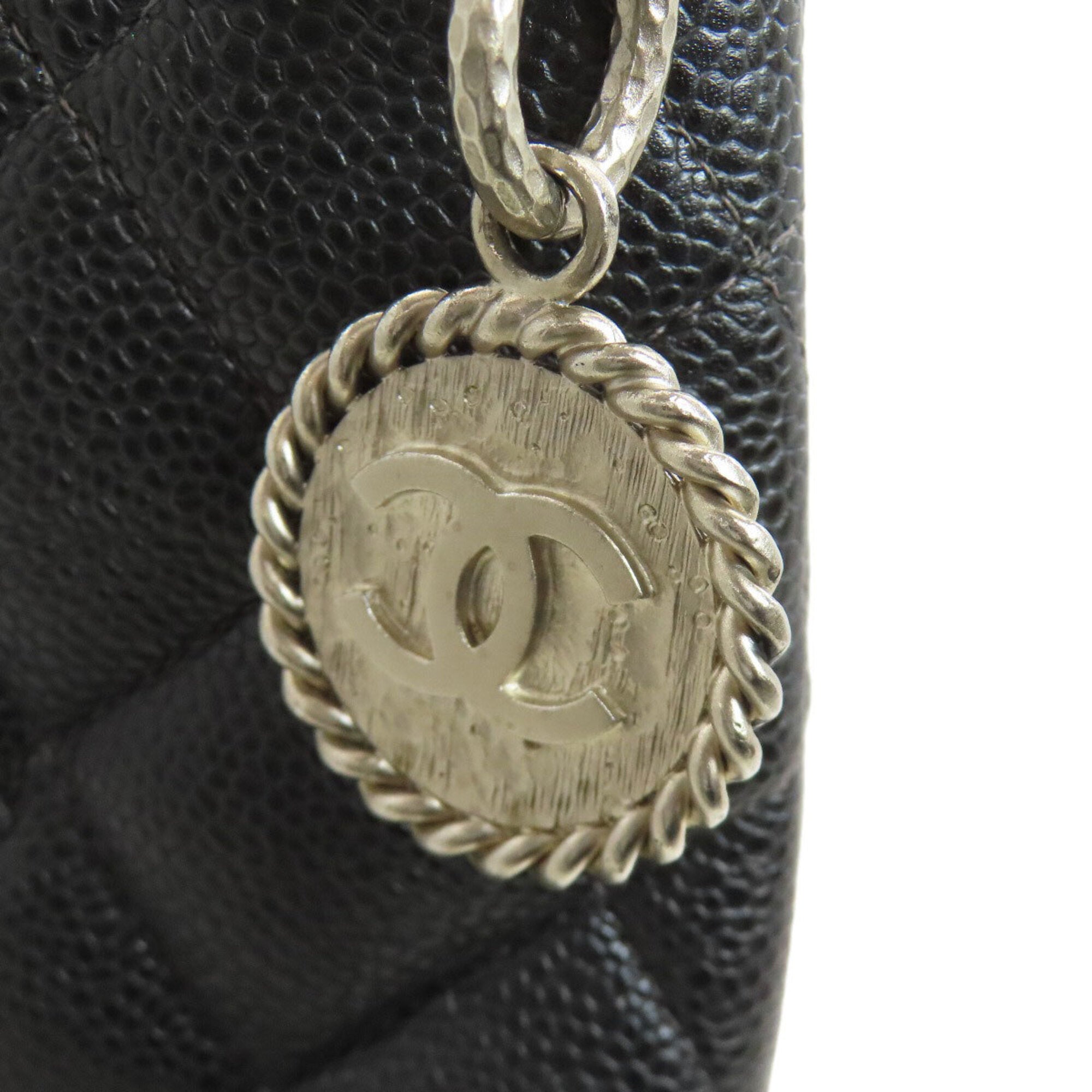 Chanel Black Leather Tote Bag (Pre-Owned)