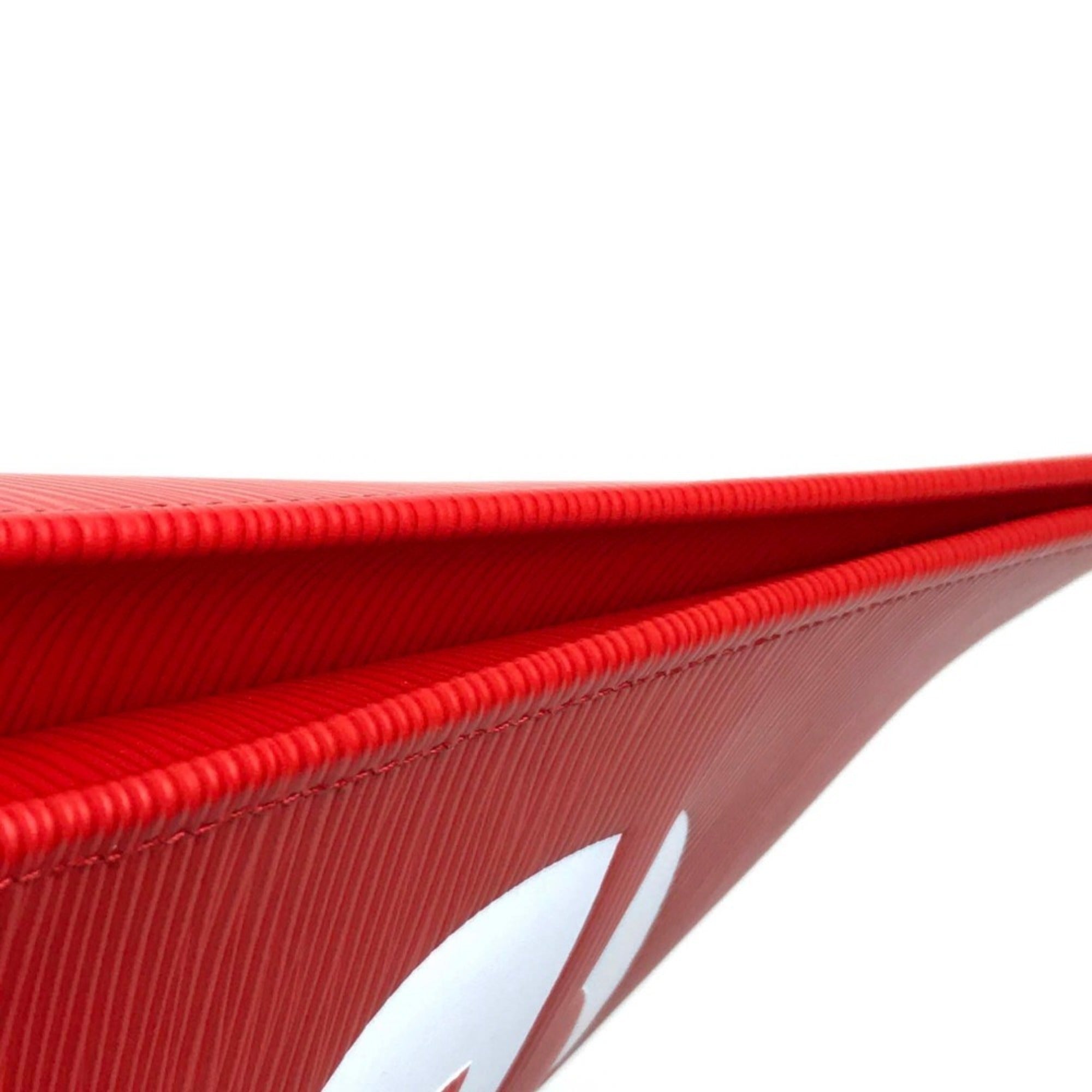 Louis Vuitton Red Color Epi Leather Clutch Bag Pochette (Pre-Owned)