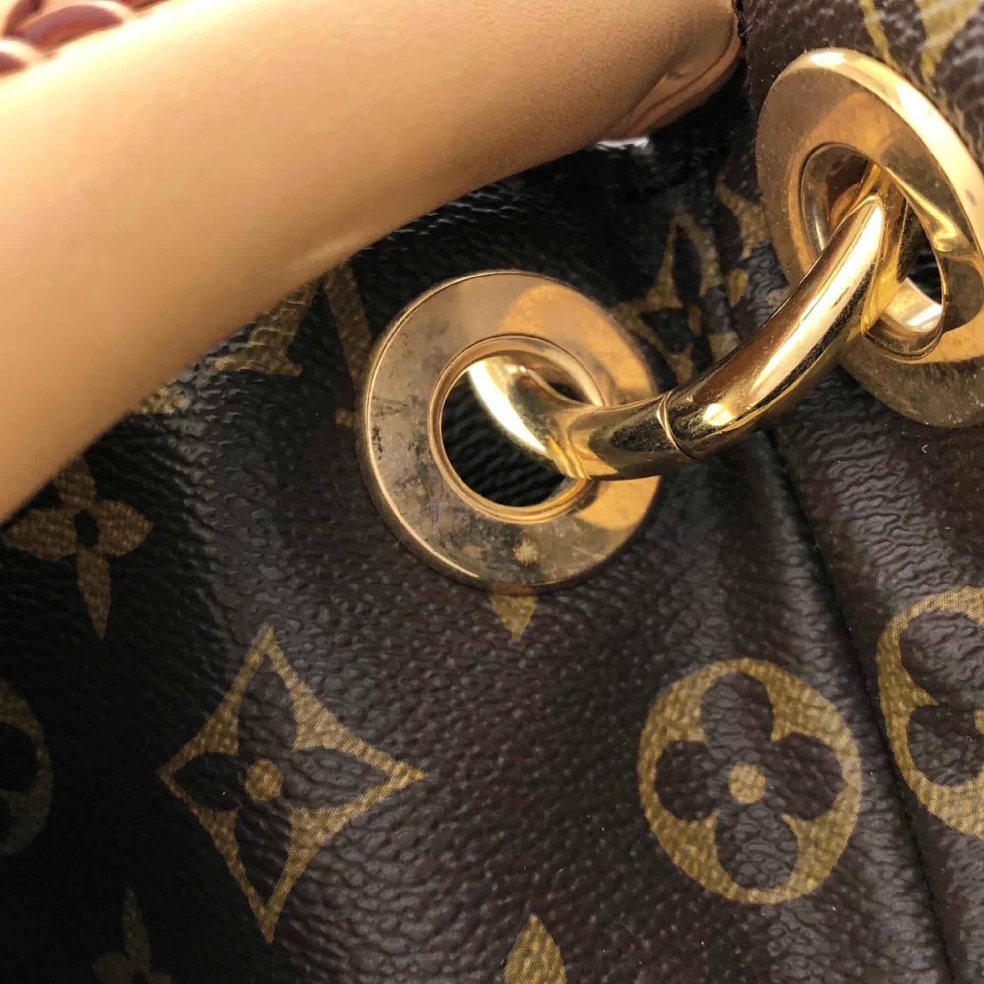 Louis Vuitton Marron Coated Canvas Shoulder Bag (Pre-Owned)