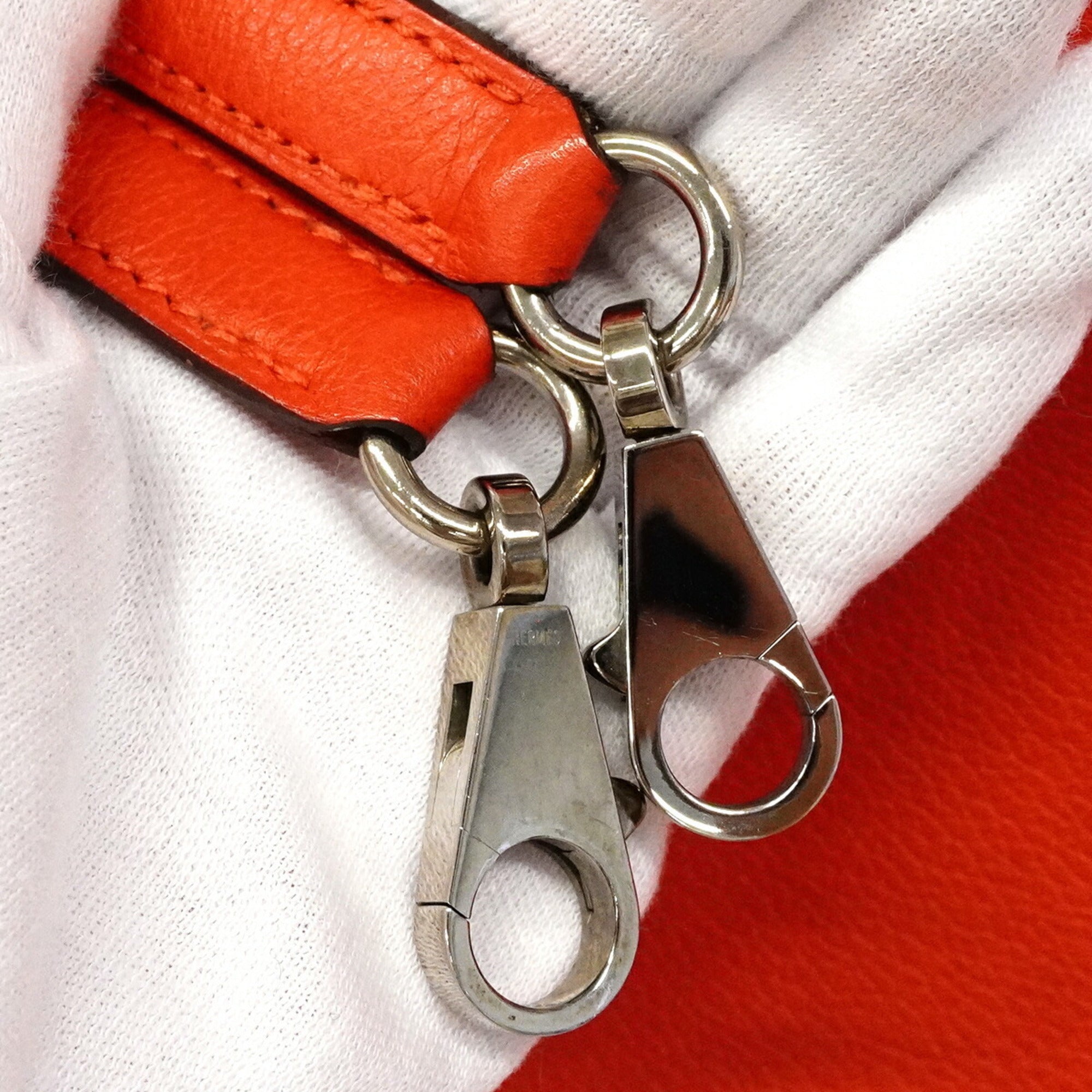 Hermes Red Color Handbag (Pre-Owned)