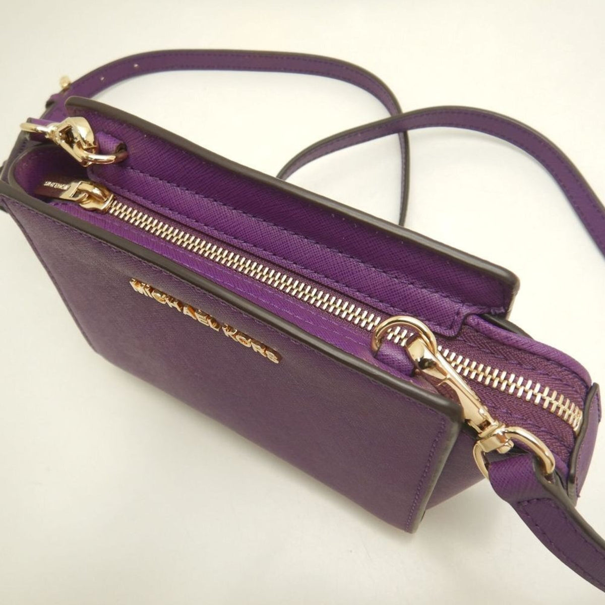 Michael Kors Purple Leather Shoulder Bag (Pre-Owned)