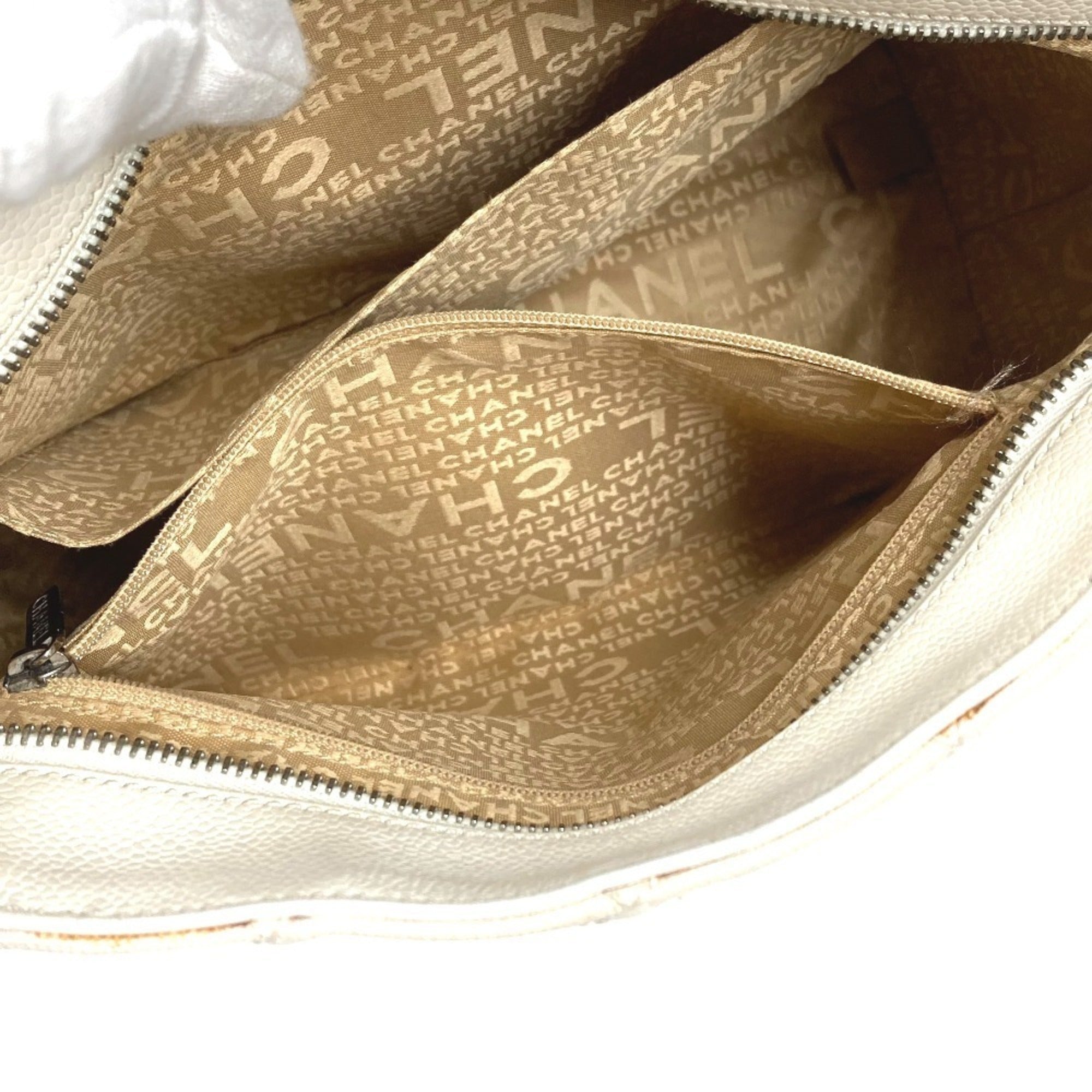 Chanel White Leather Canvas Shoulder Bag Tote Bag (Pre-Owned)