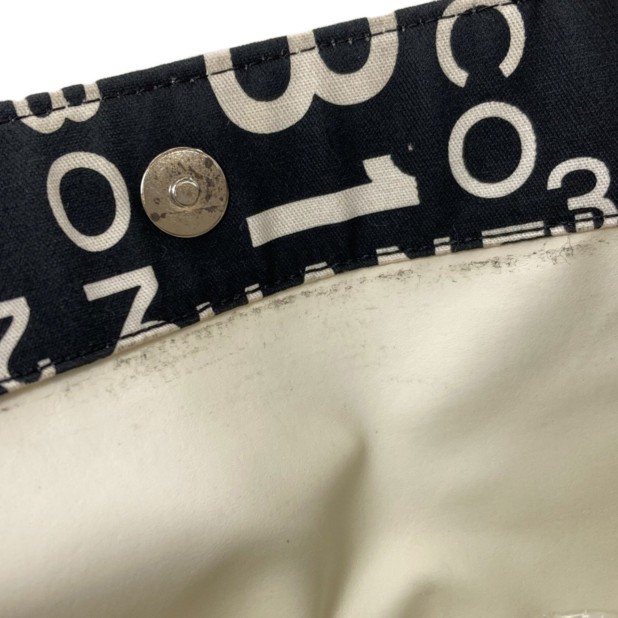 Chanel Black White Canvas Pouch Tote Bag (Pre-Owned)