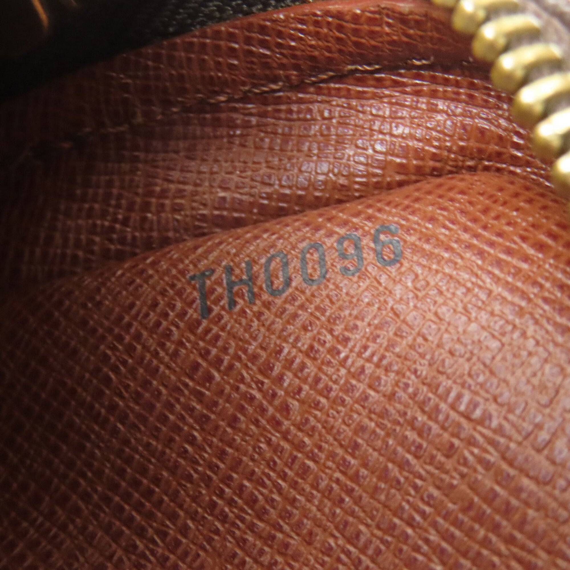 Louis Vuitton Brown Monogram Monogram Canvas Shoulder Bag (Pre-Owned)