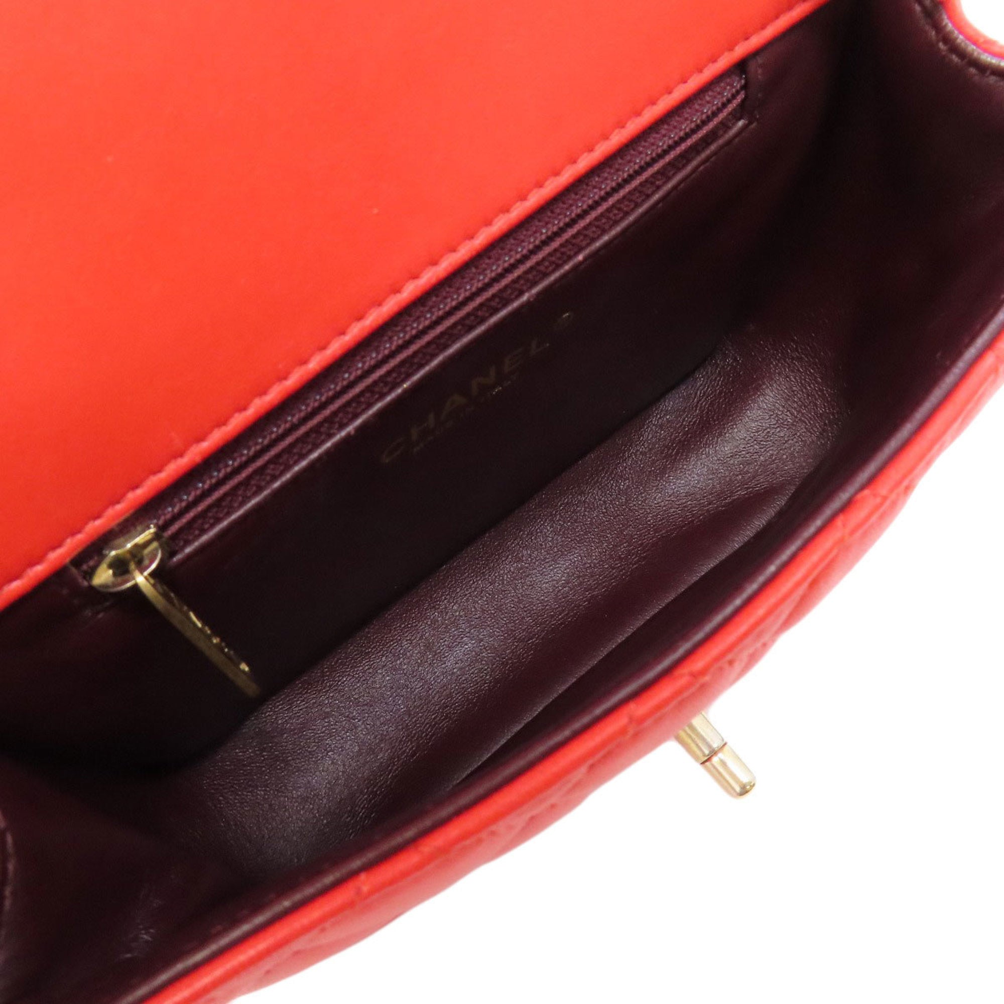 Chanel Gray Red Color Leather Shoulder Bag (Pre-Owned)