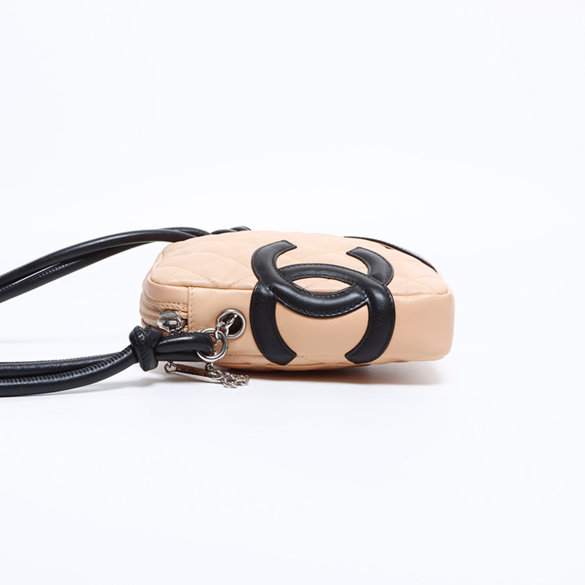 Chanel Beige Shoulder Bag (Pre-Owned)