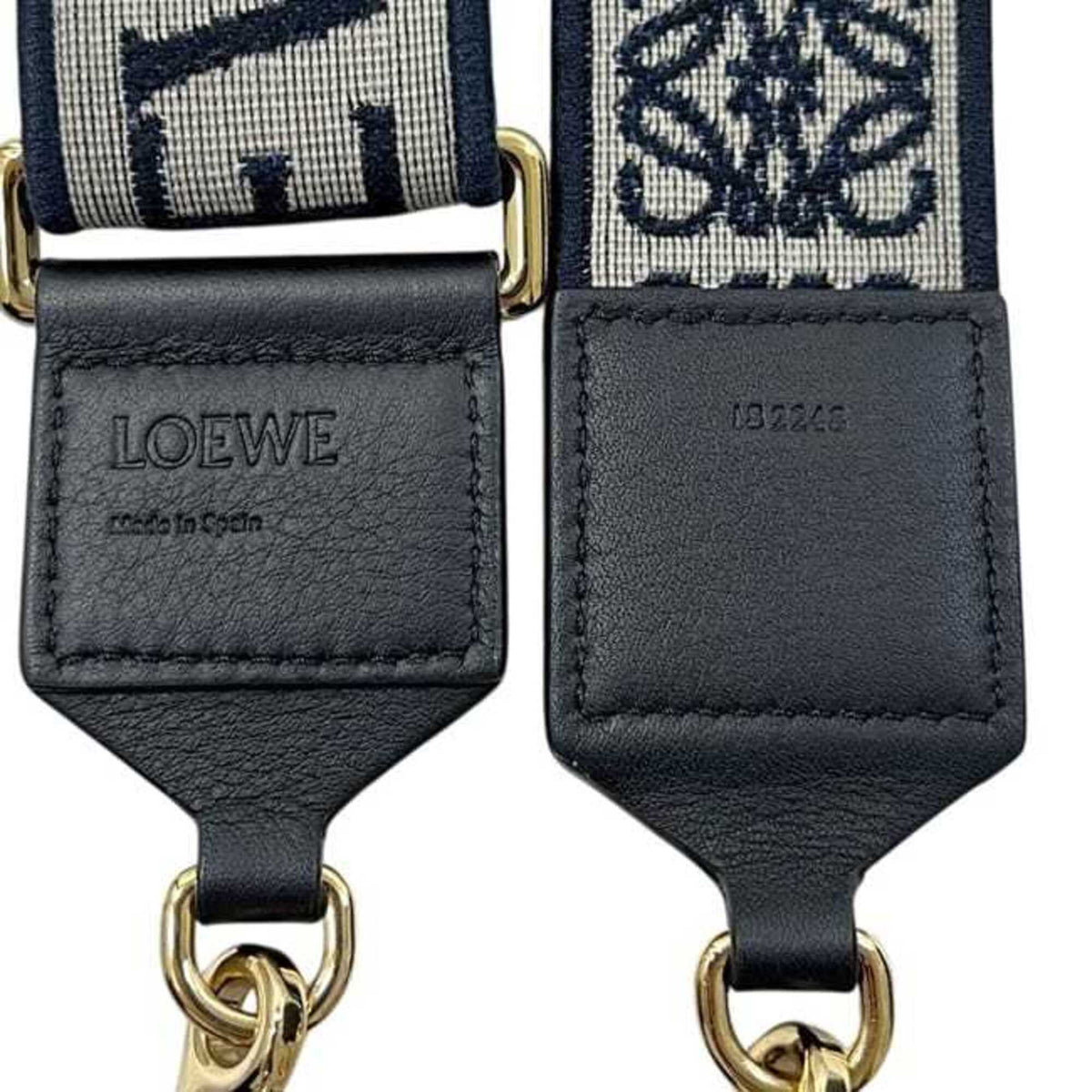 Loewe Black Leather Shoulder Bag (Pre-Owned)