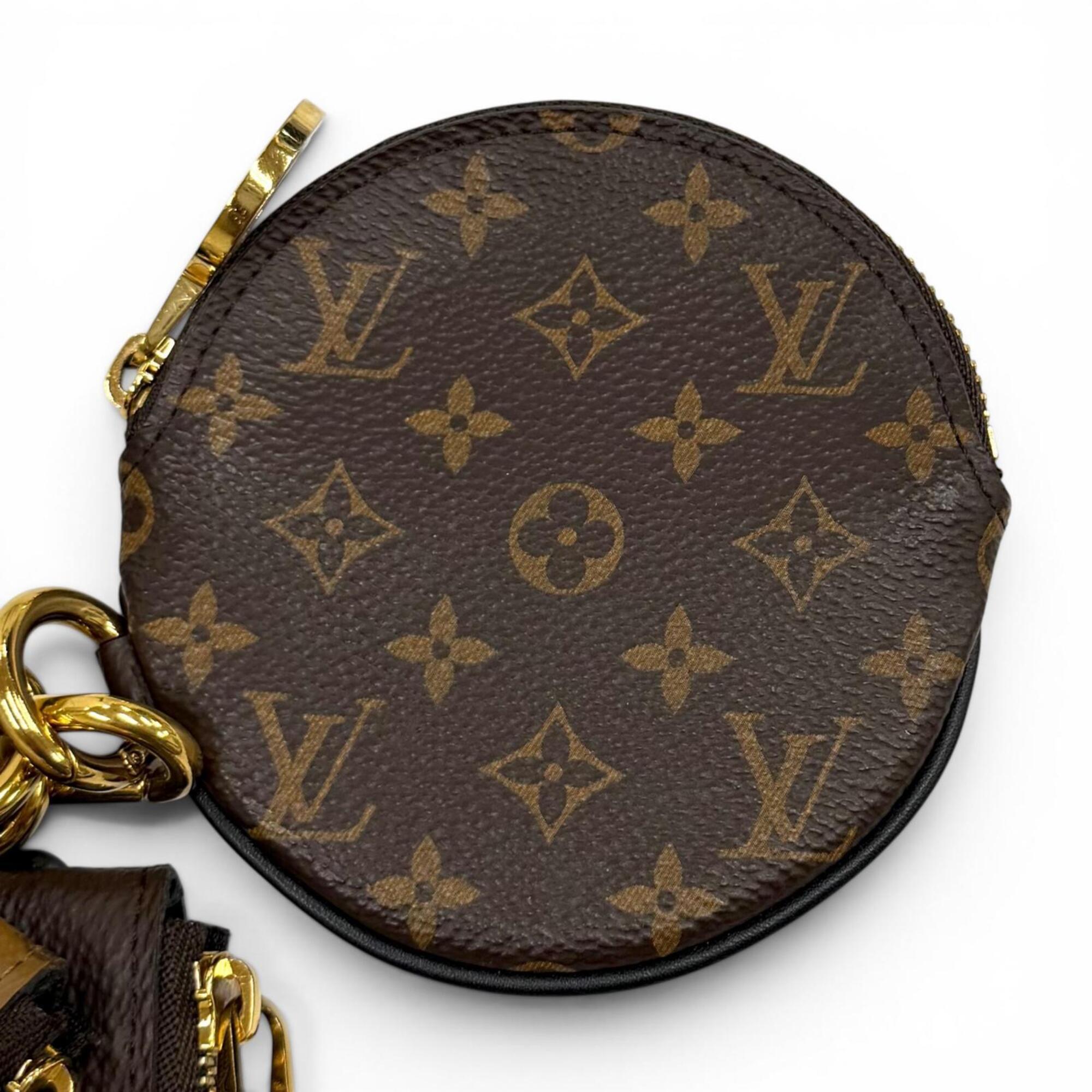 Louis Vuitton Brown Leather Pochette (Pre-Owned)