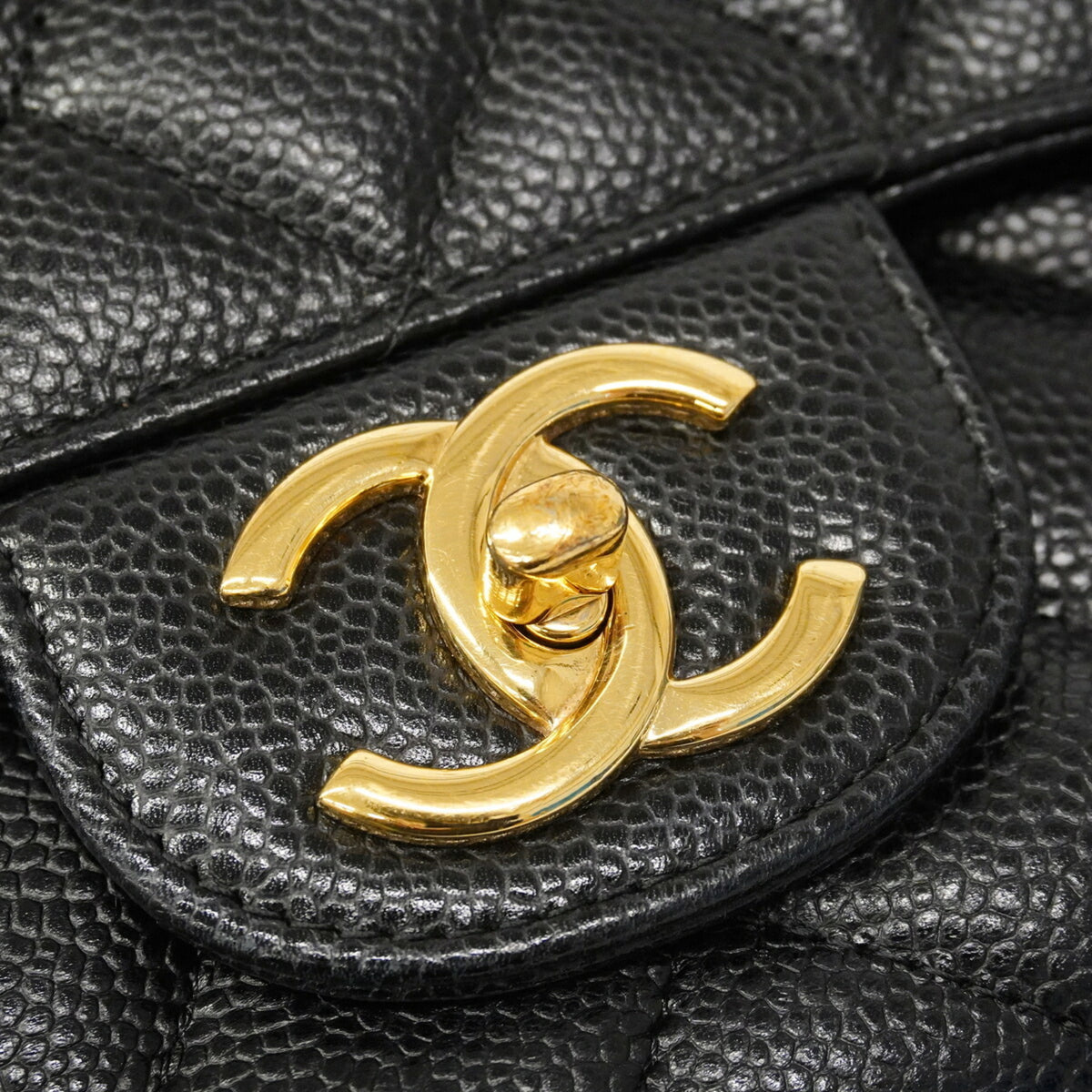 Chanel Black Grained Calfskin Shoulder Bag (Pre-Owned)