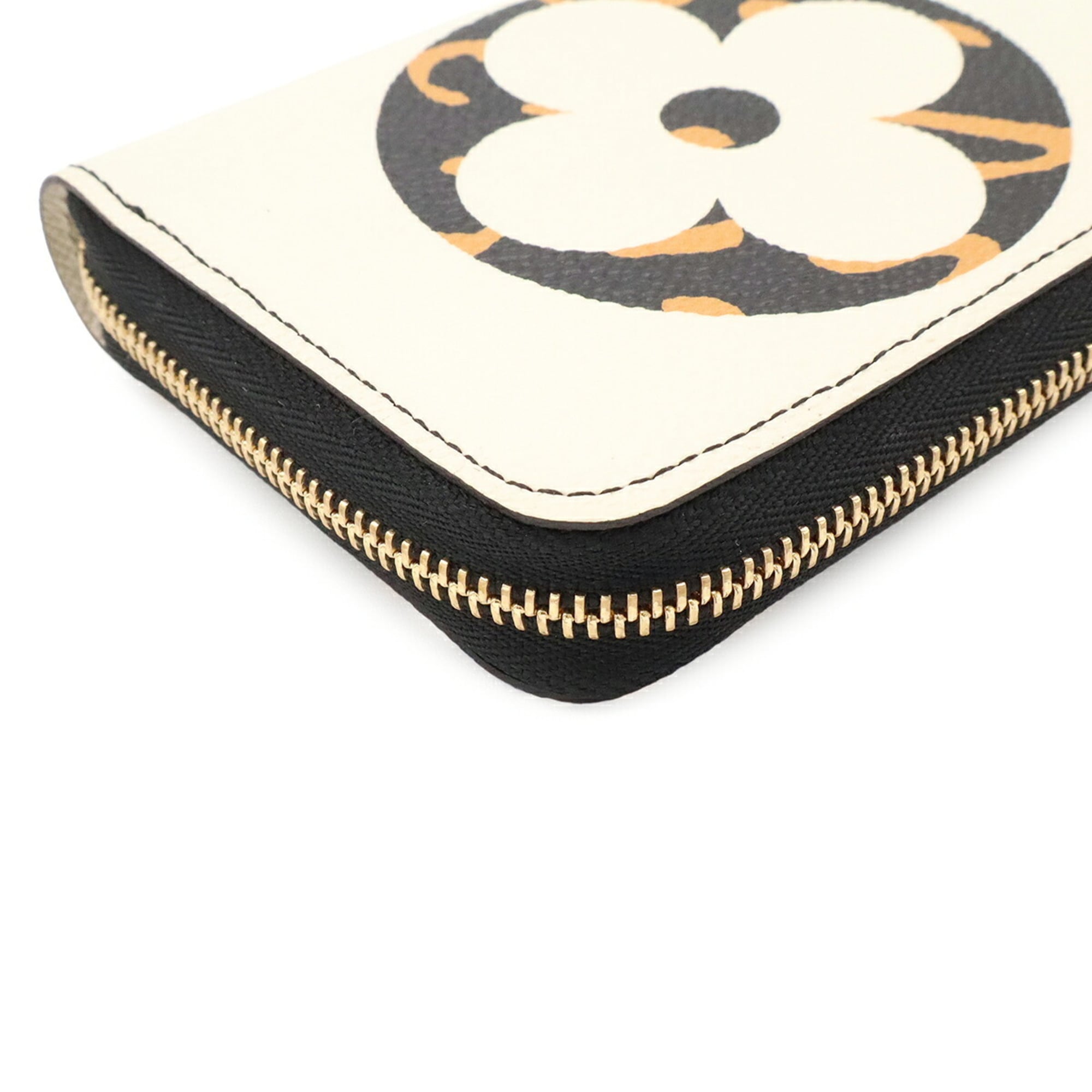 Louis Vuitton Lv Off White Monogram Monogram Wallet (Bi-Fold) (Pre-Owned)