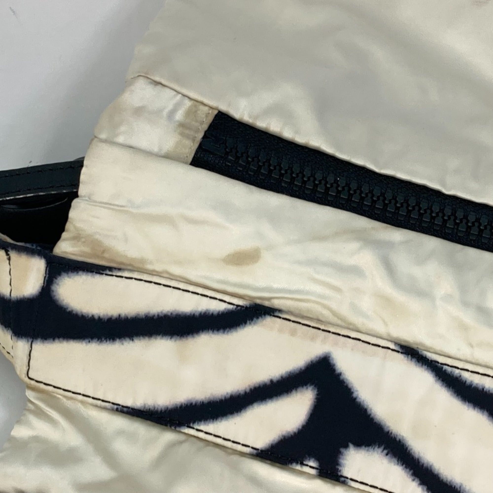 Chanel Sport Black White Nylon Messenger Bag Shoulder Bag (Pre-Owned)