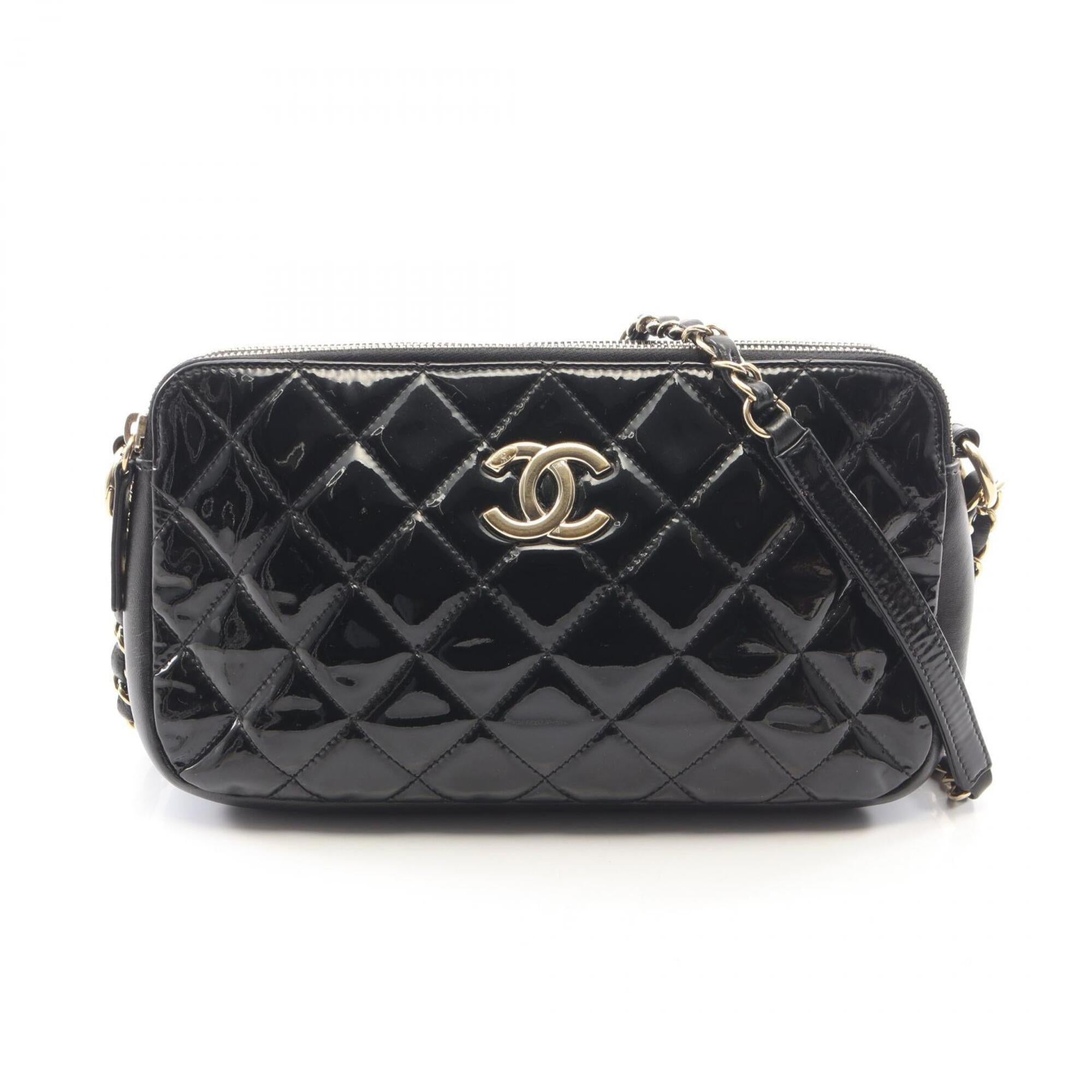 Chanel Black Patent Leather Handbag Shoulder Bag (Pre-Owned)