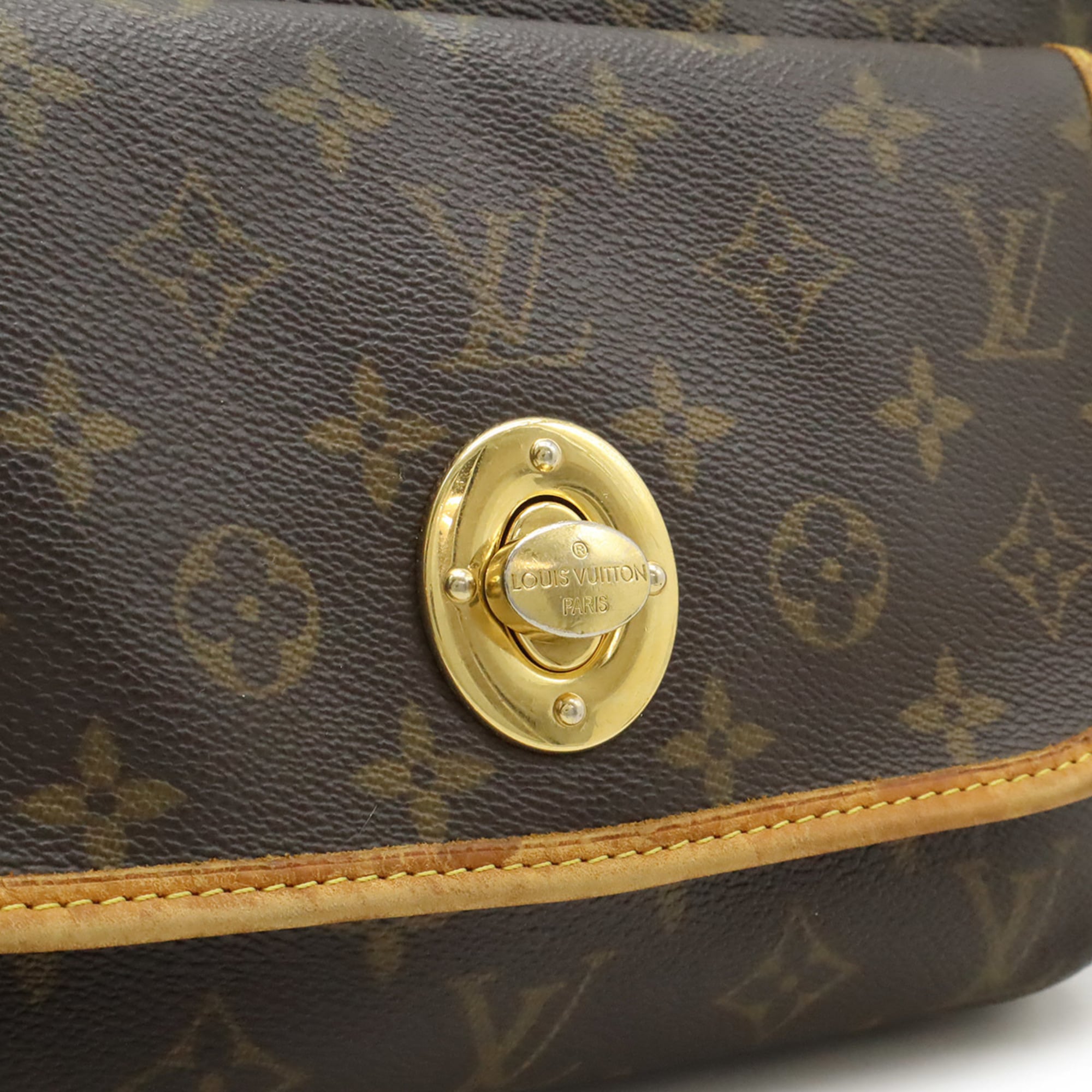Louis Vuitton Brown Canvas Shoulder Bag (Pre-Owned)