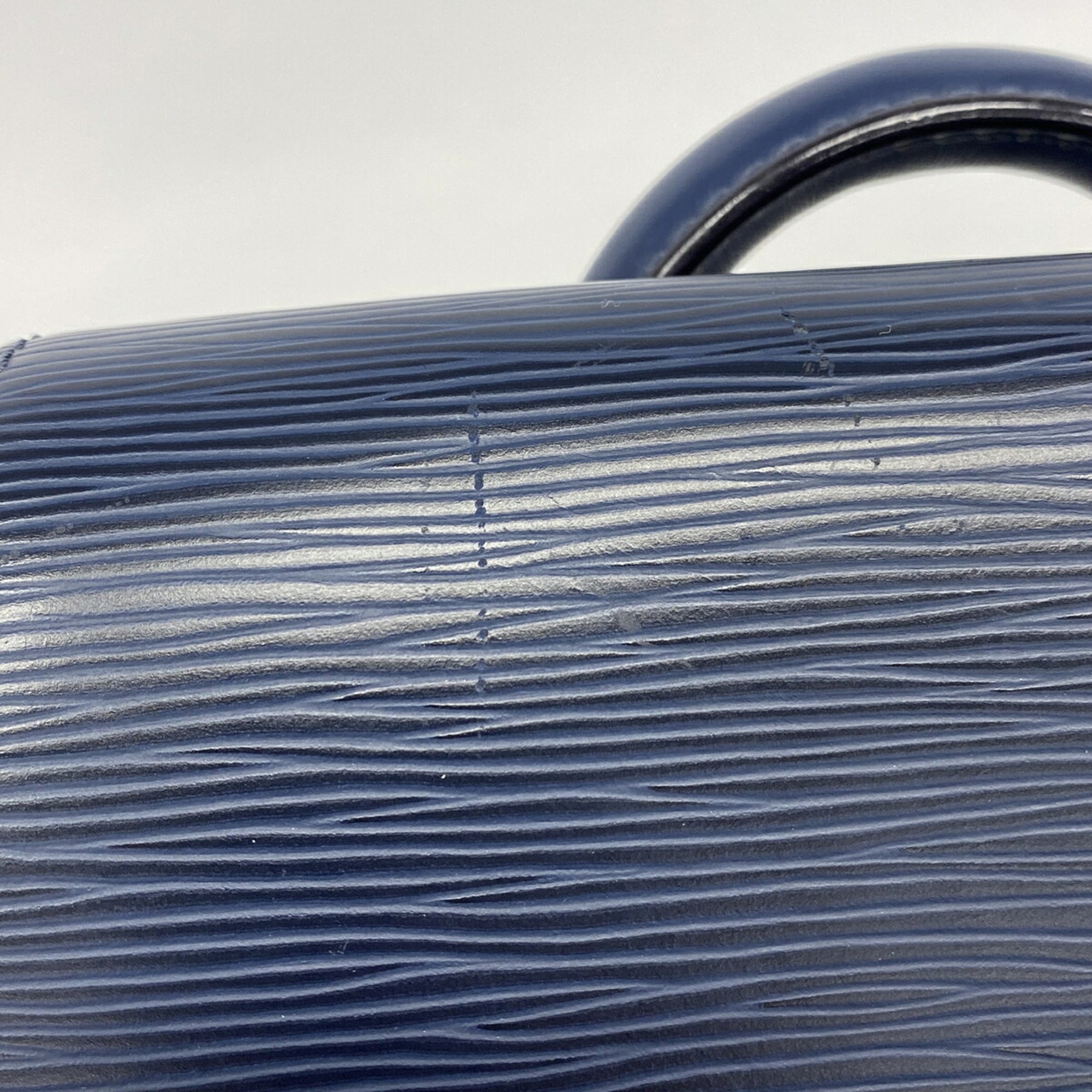 Louis Vuitton Navy Handbag (Pre-Owned)