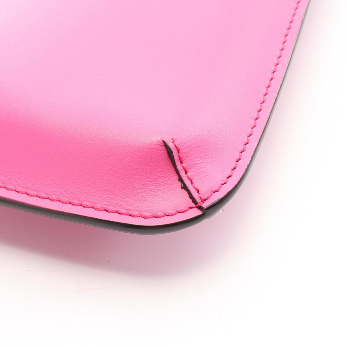 Fendi Pink Leather Pouch Shoulder Bag (Pre-Owned)