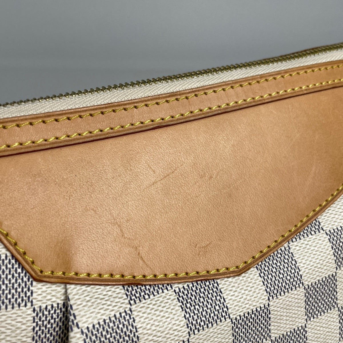 Louis Vuitton White Damier Azur Shoulder Bag (Pre-Owned)