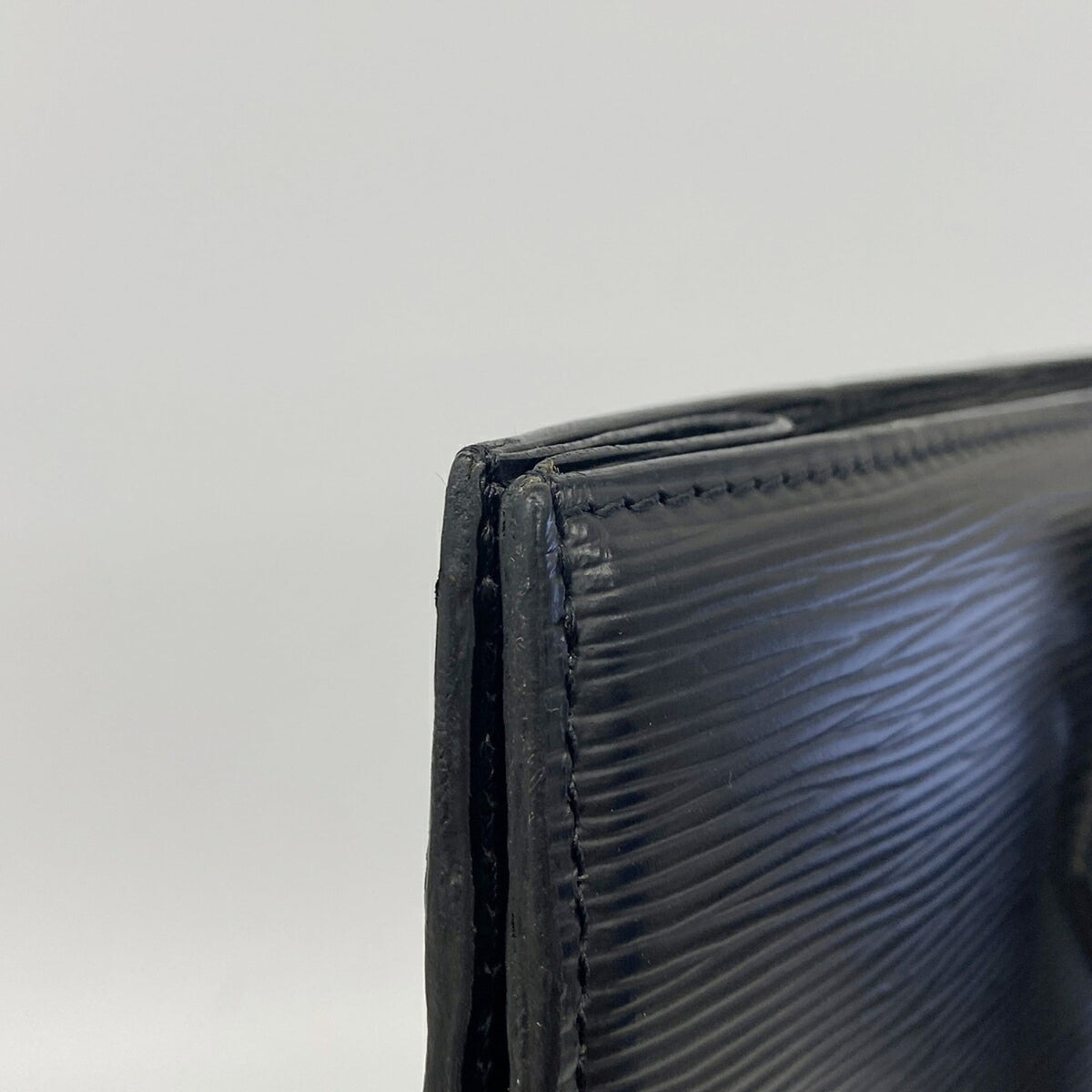 Louis Vuitton Noir Tote Bag (Pre-Owned)