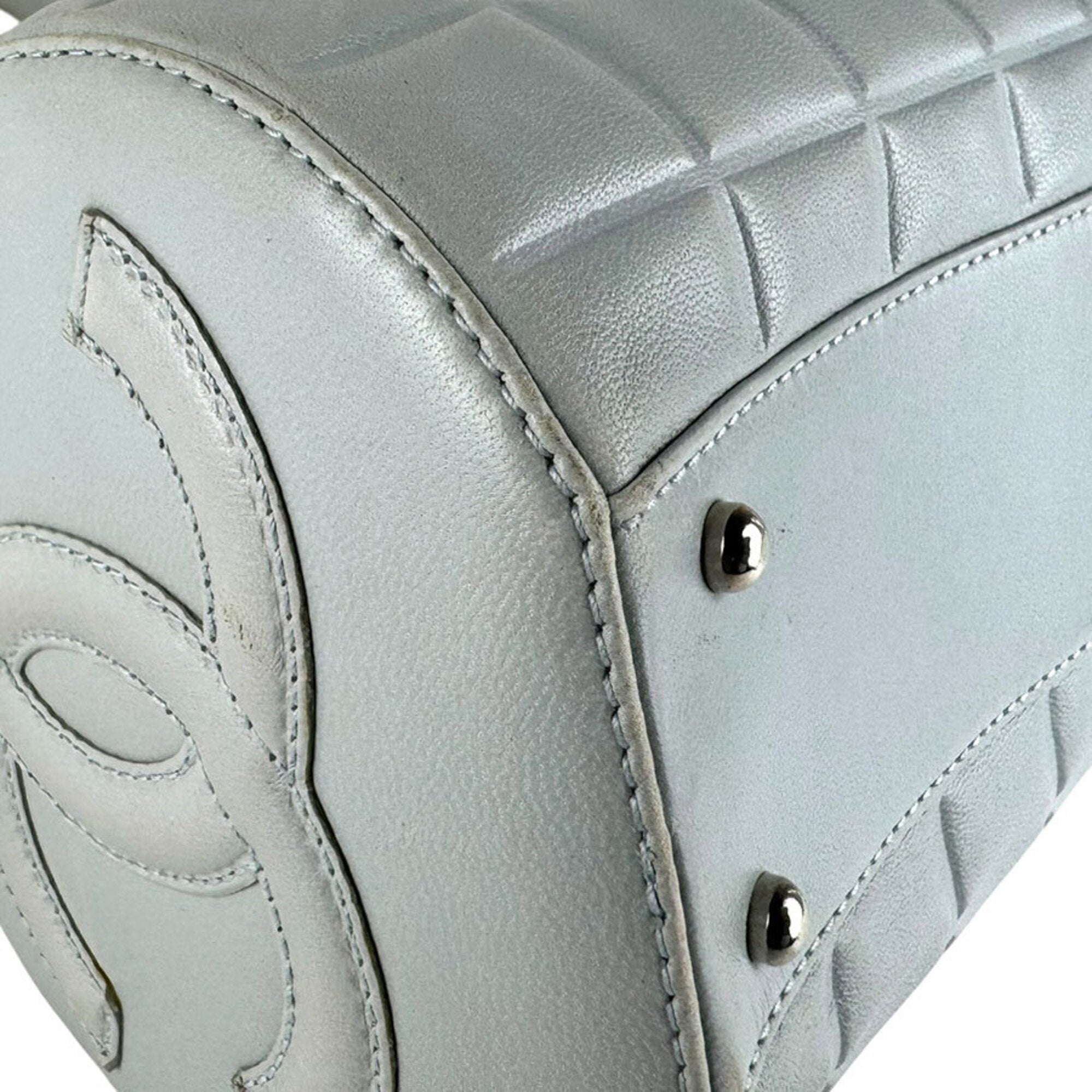 Chanel Light Blue Leather Shoulder Bag (Pre-Owned)
