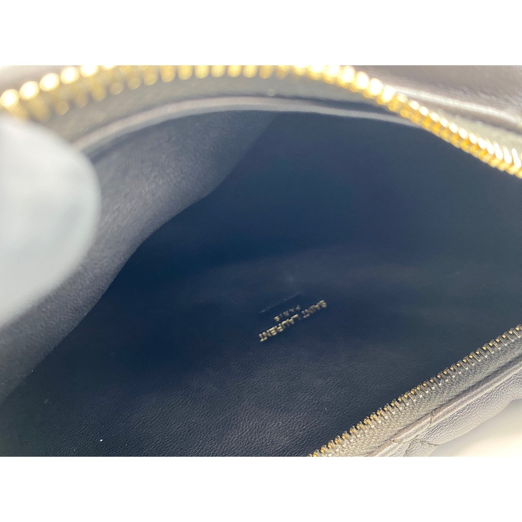 Yves Saint Laurent Gray Leather Handbag (Pre-Owned)