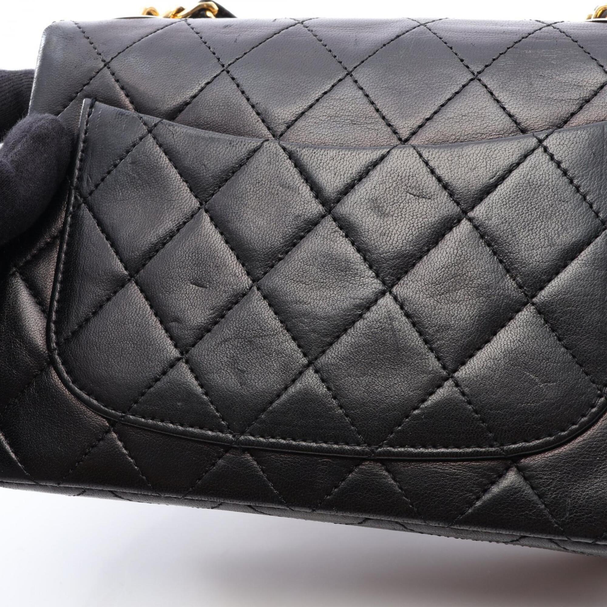Chanel Black Leather Handbag (Pre-Owned)