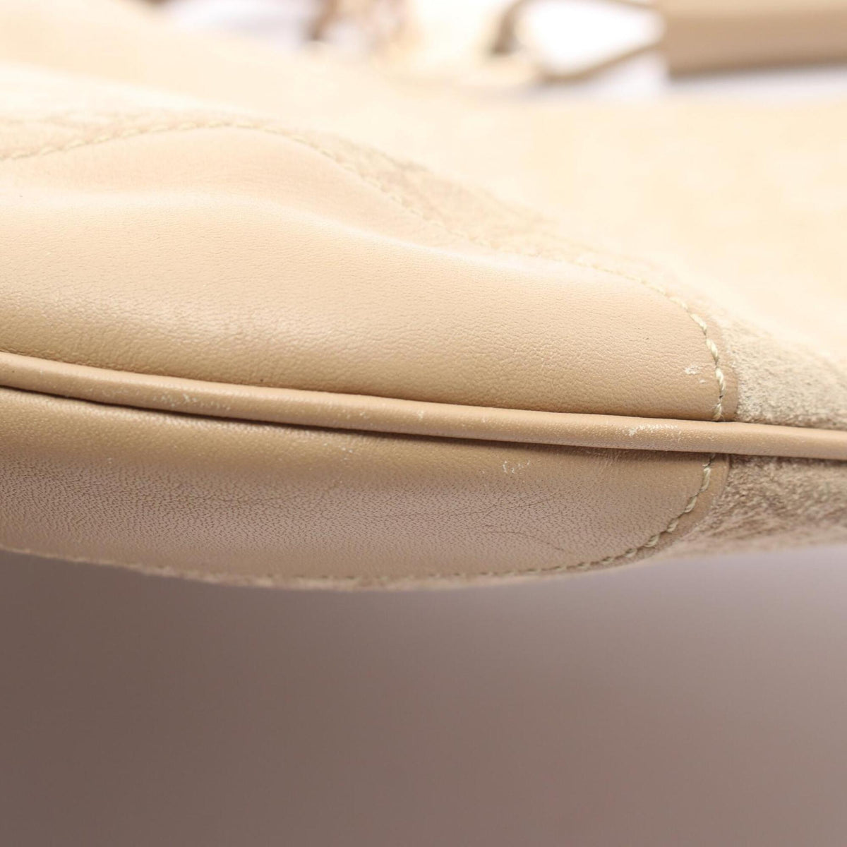 Gucci Beige Suede Leather Handbag Shoulder Bag (Pre-Owned)