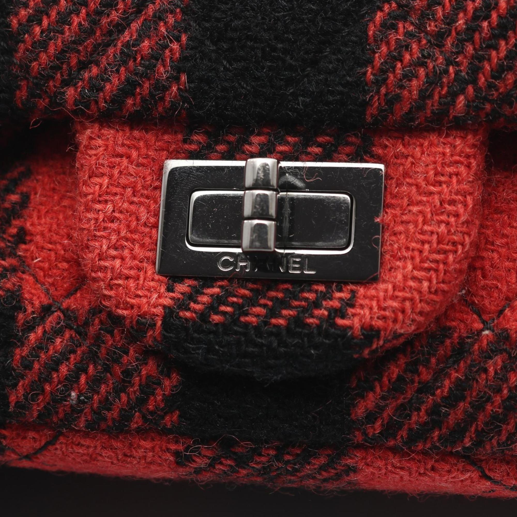 Chanel Black Red Color Wool Shoulder Bag (Pre-Owned)