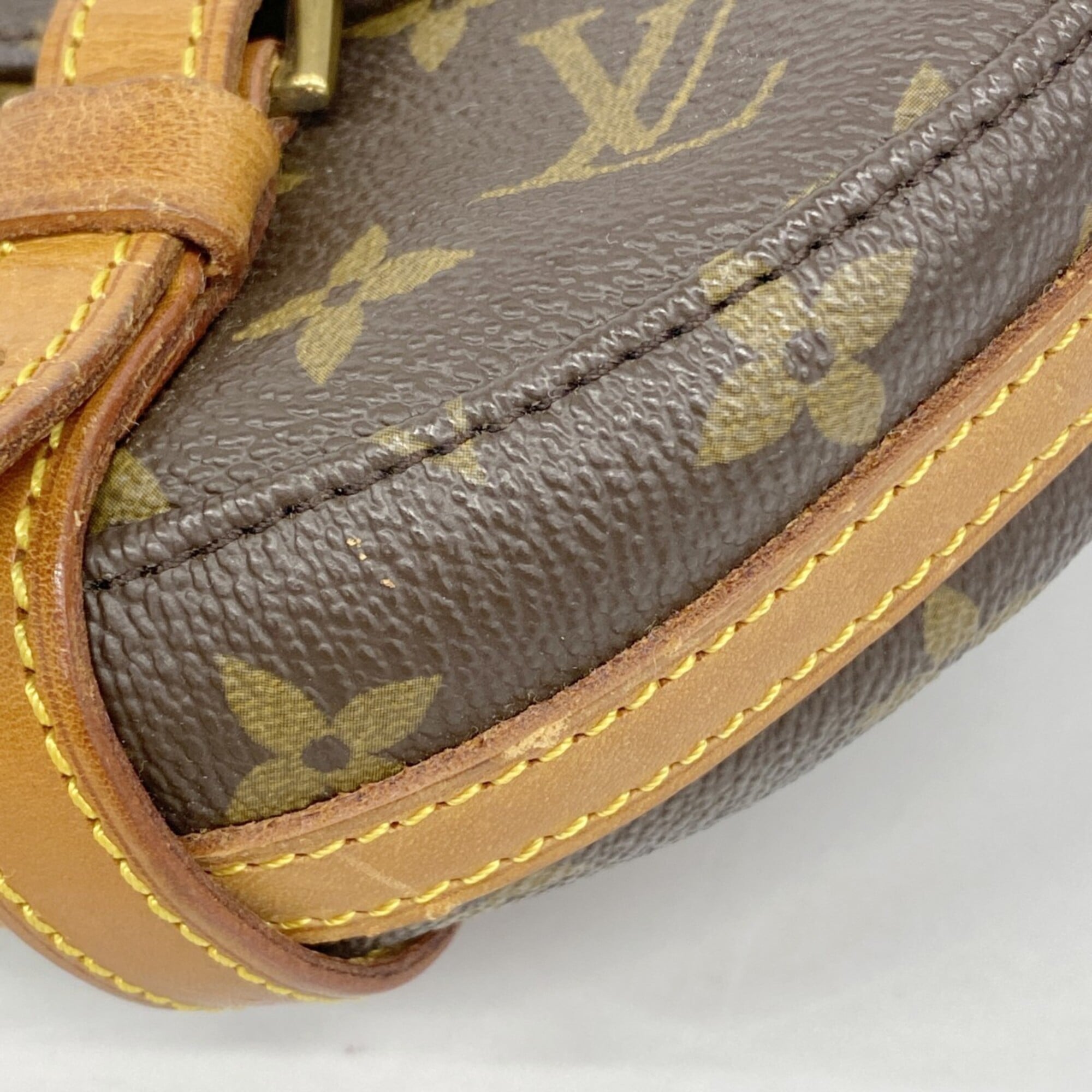 Louis Vuitton Brown Shoulder Bag (Pre-Owned)