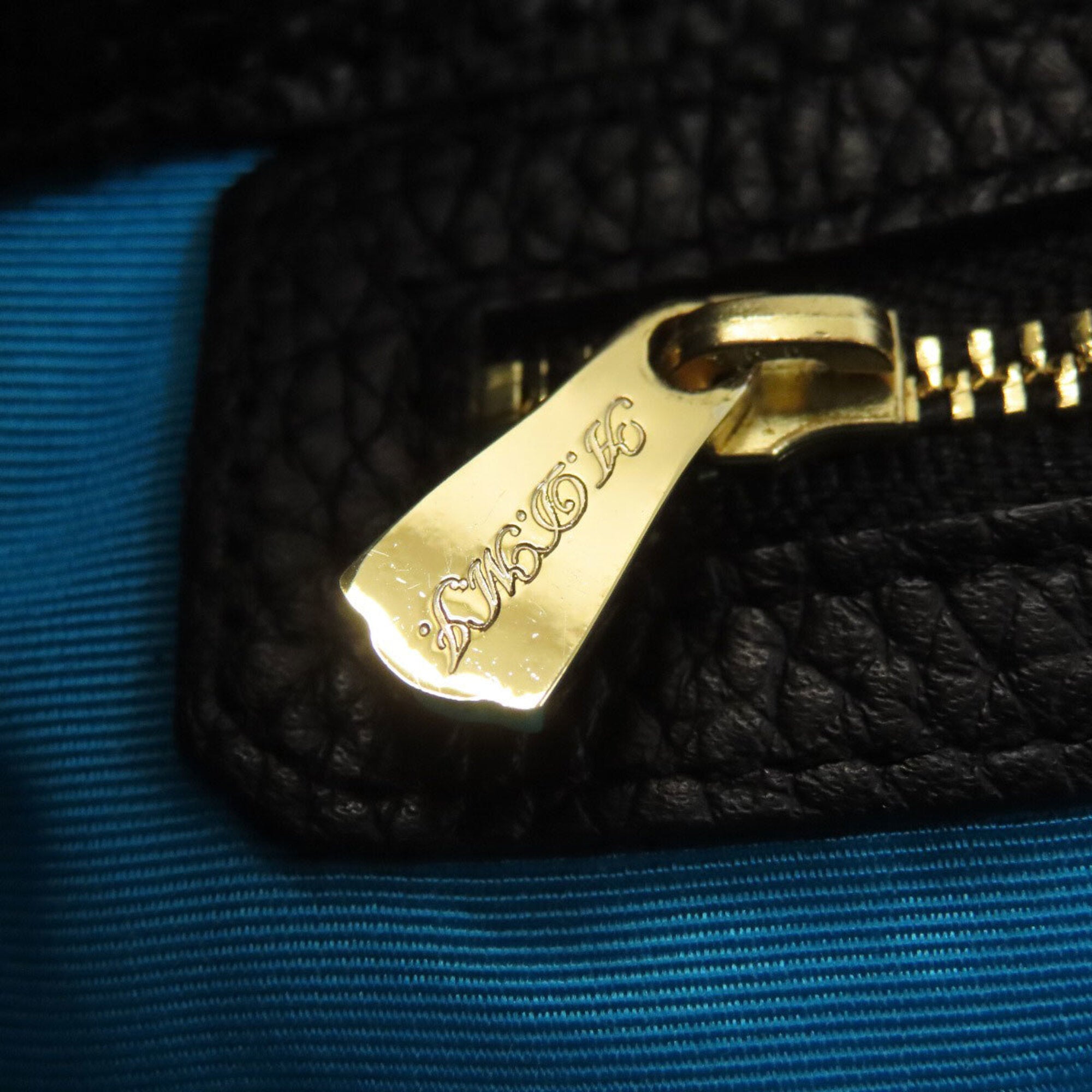 A.D.M.J Black Leather Handbag (Pre-Owned)