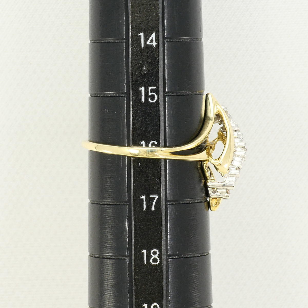 Unbranded White Gold Yellow Gold White Gold (10K) Yellow Gold (10K) Band Ring (Pre-Owned)